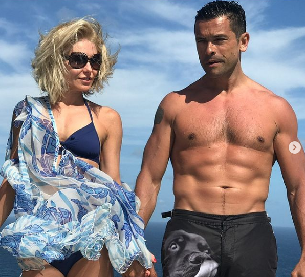 Kelly Ripa Strips Down To Welcome Husband Home The Blast