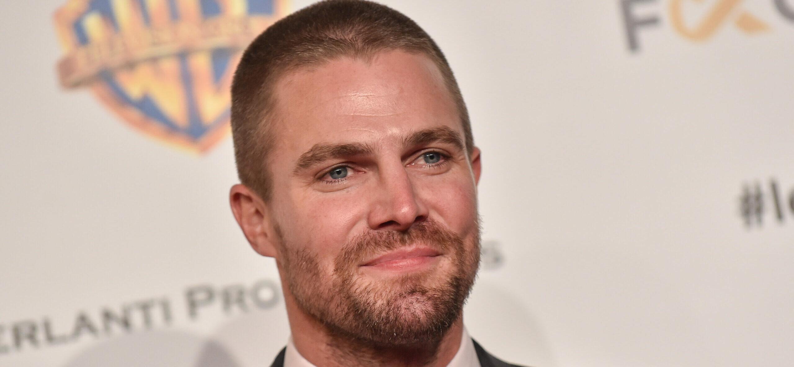 Stephen Amell Confirms He Was Removed From Flight After Fight