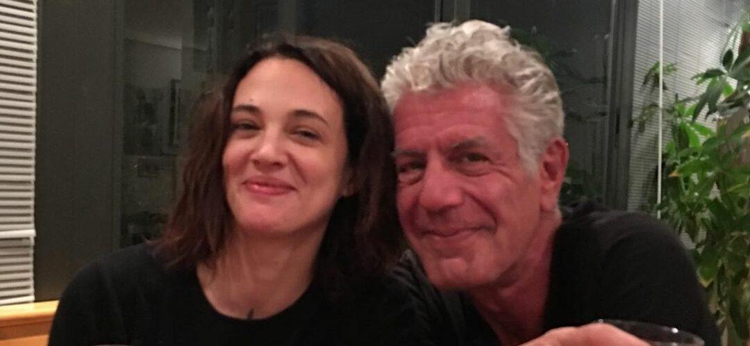 Asia Argento and Anthony Bourdain enjoy dinner.