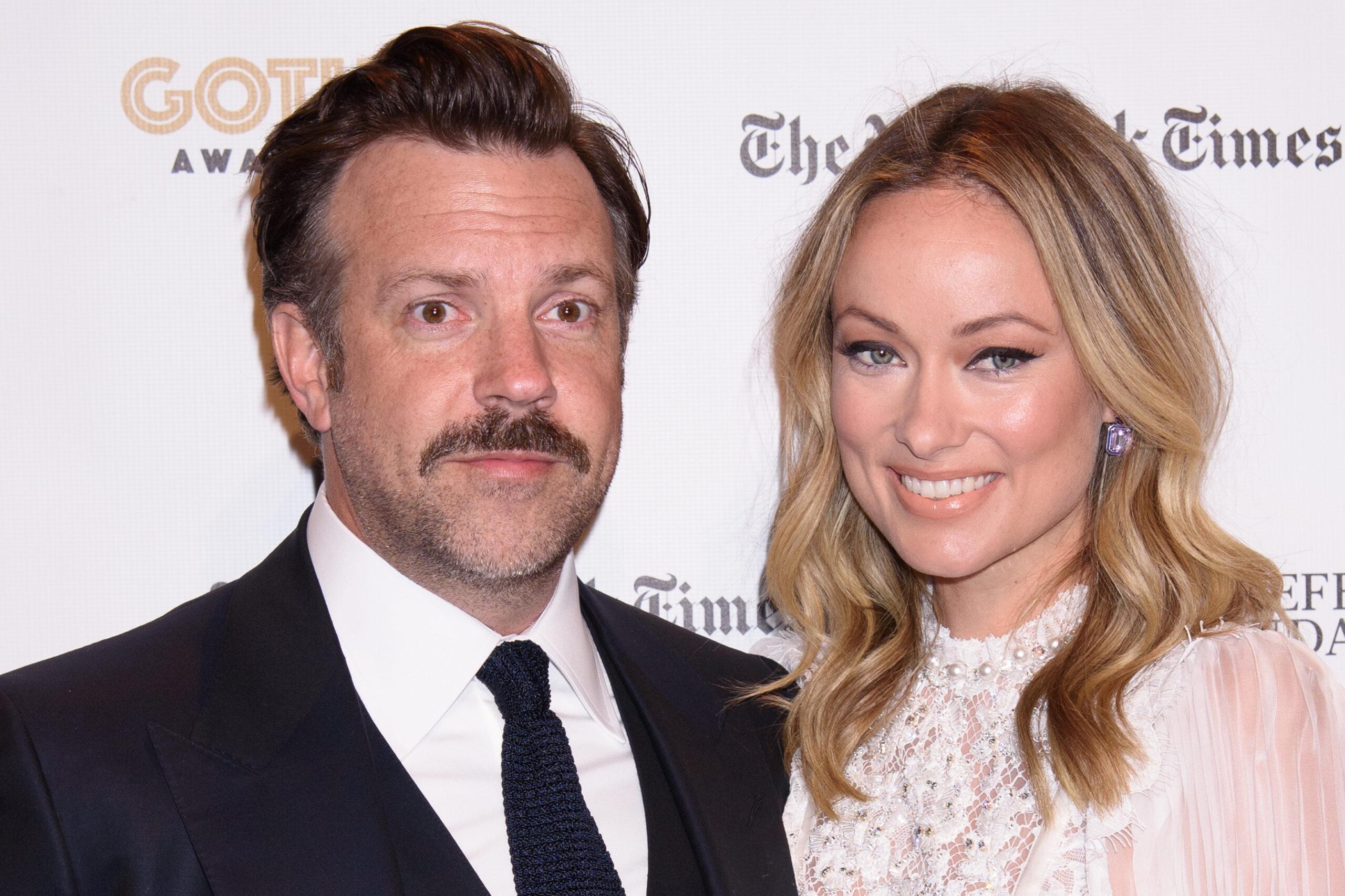 Jason Sudeikis & Olivia Wilde smiling