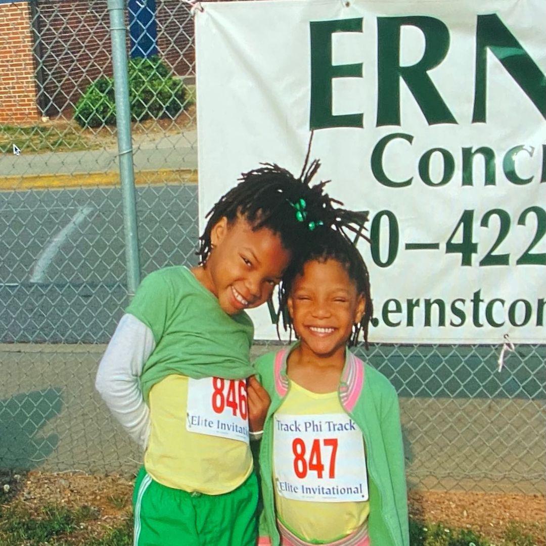 Chloe and Halle Bailey's throwback pic.