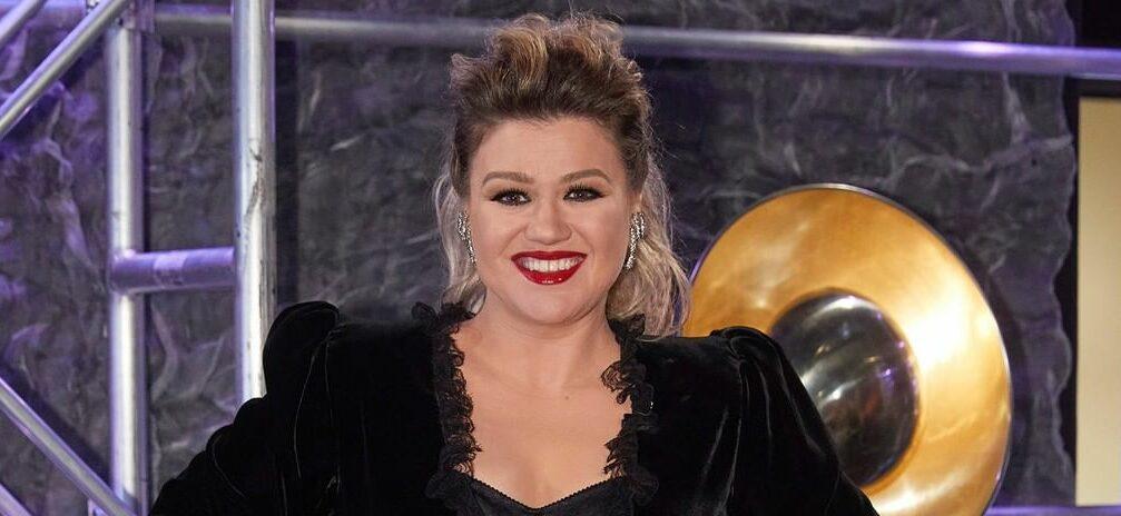 Kelly Clarkson on The Voice