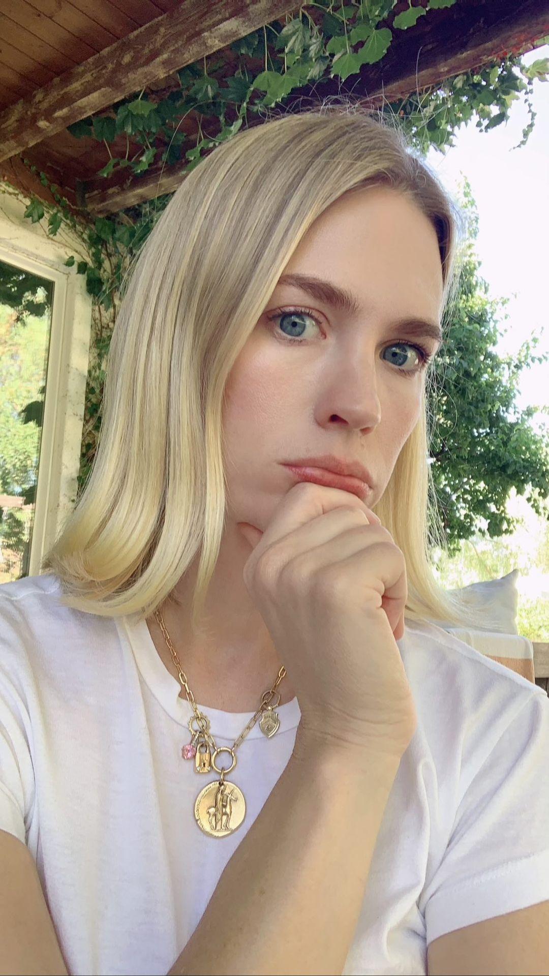 January Jones' selfie.