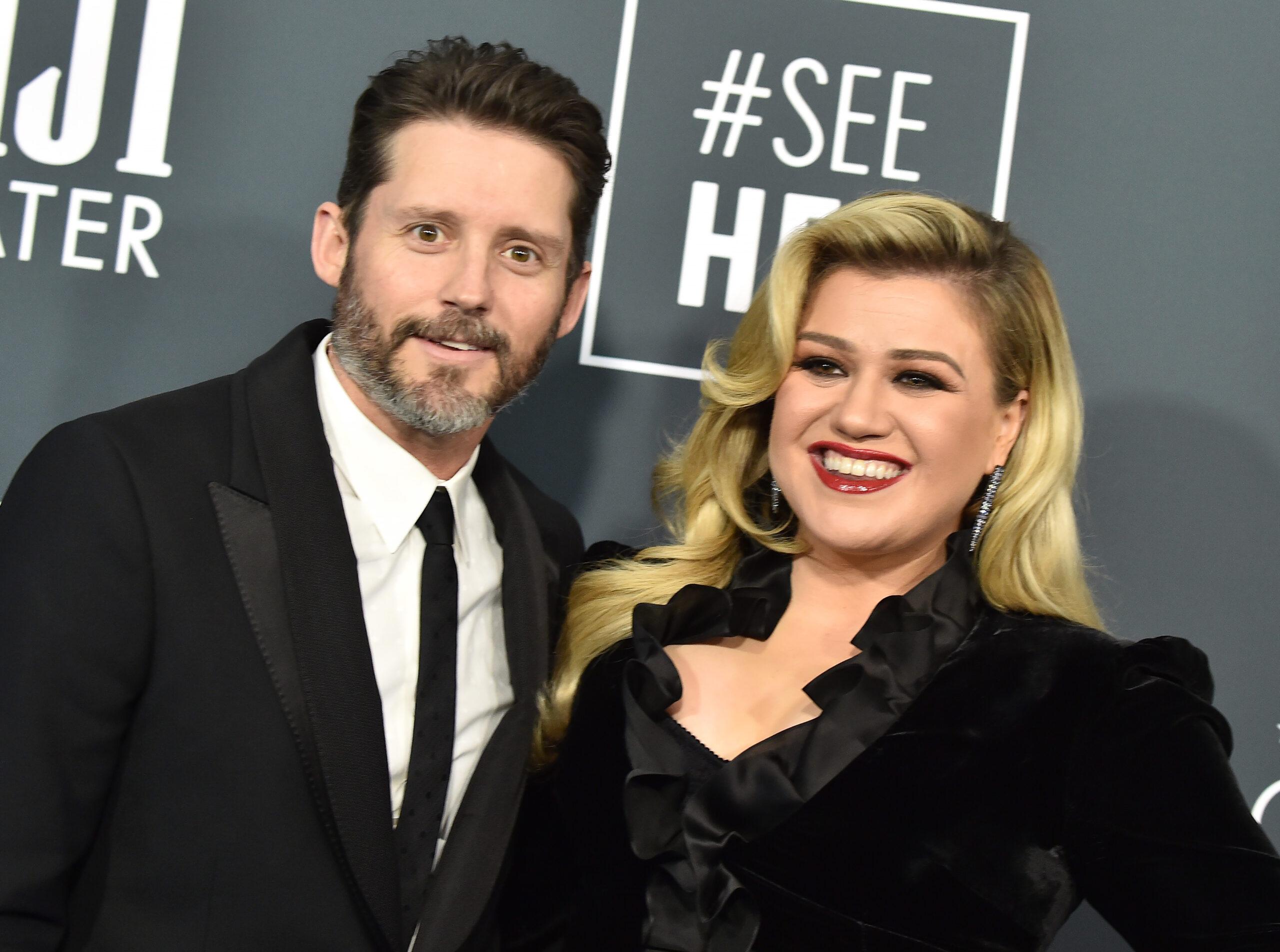 Kelly Clarkson Files To Restore Her Famous Name In Ongoing Divorce