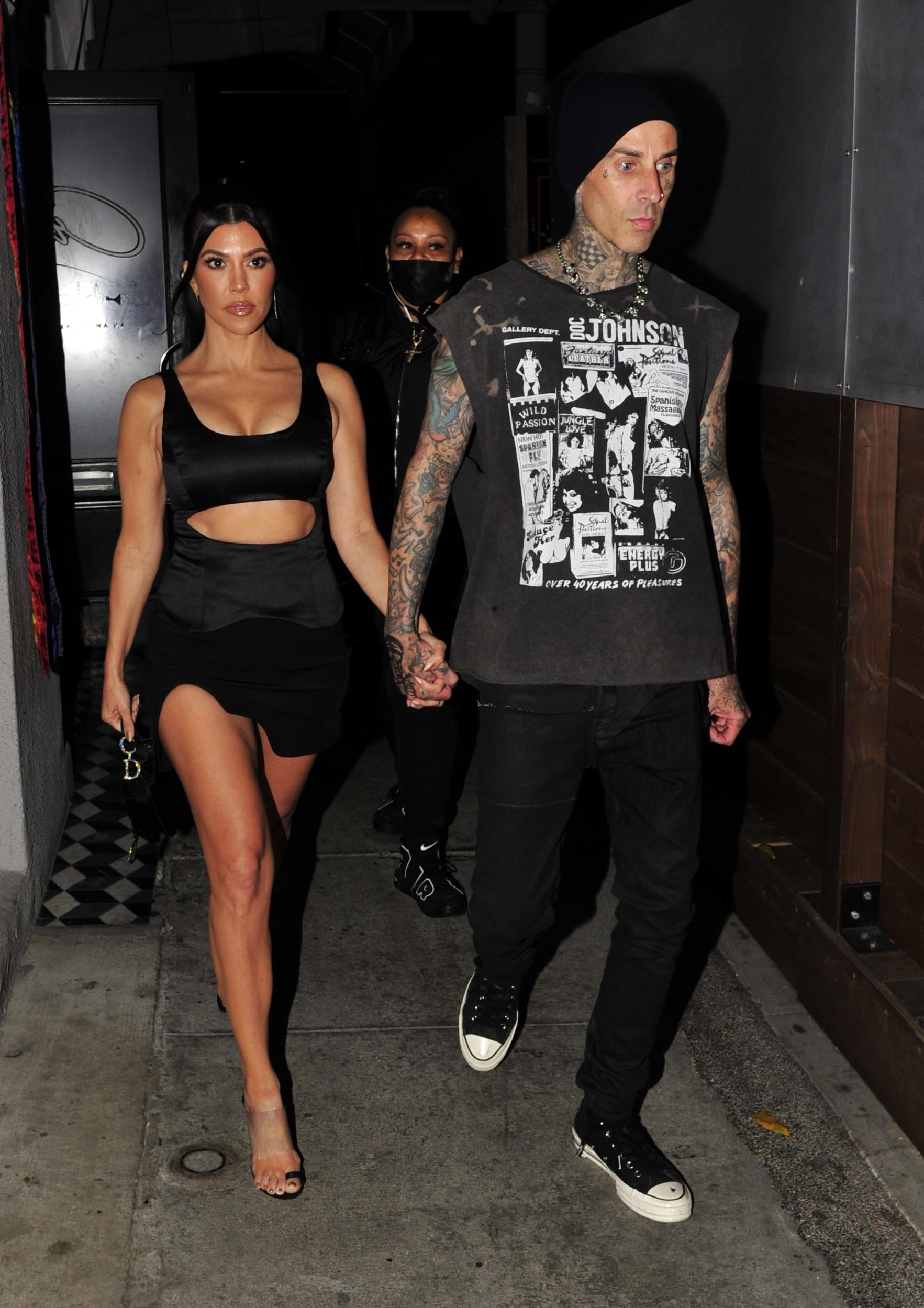 Kourtney Kardashian and Travis Barker dine at Craig apos s