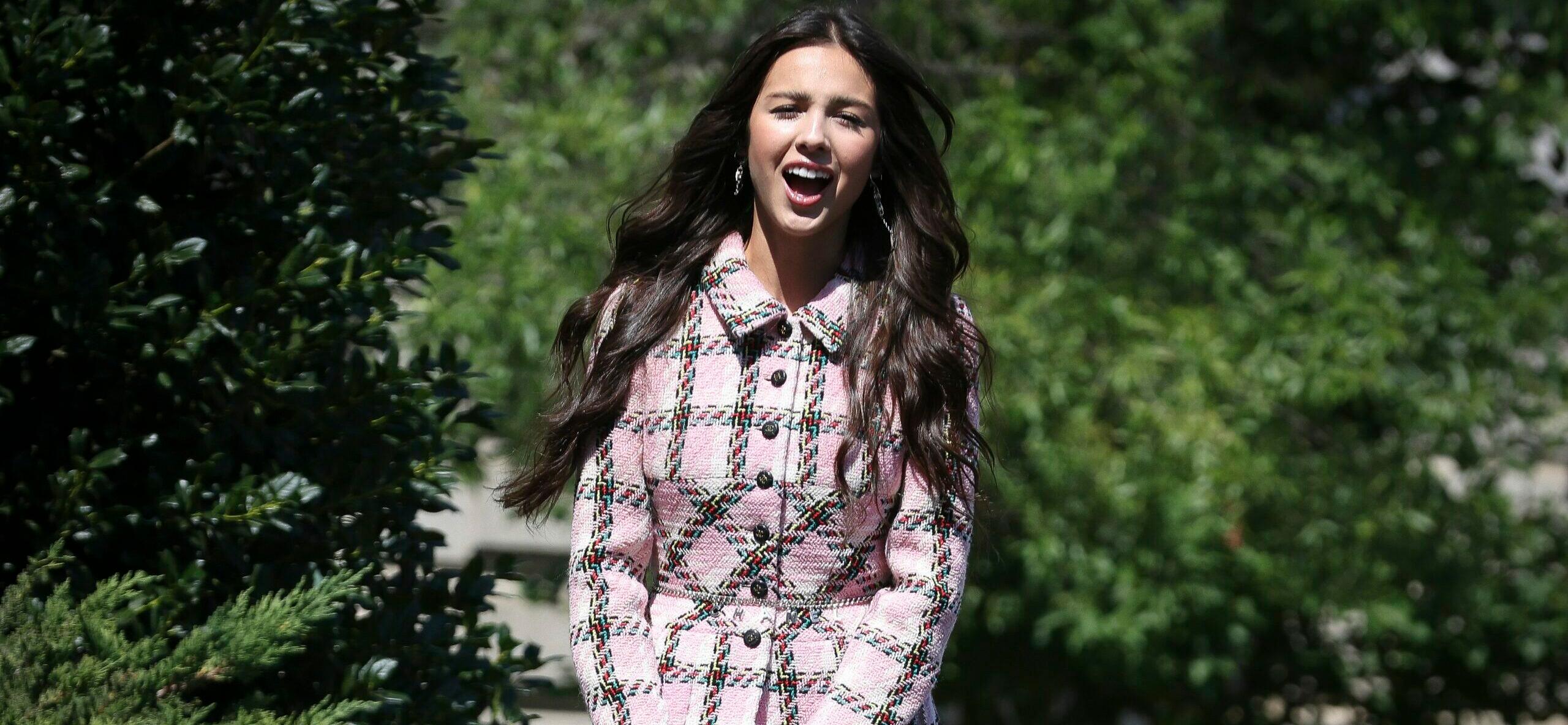 Olivia Rodrigo meets with President Joe Biden and Dr Anthony Fauci