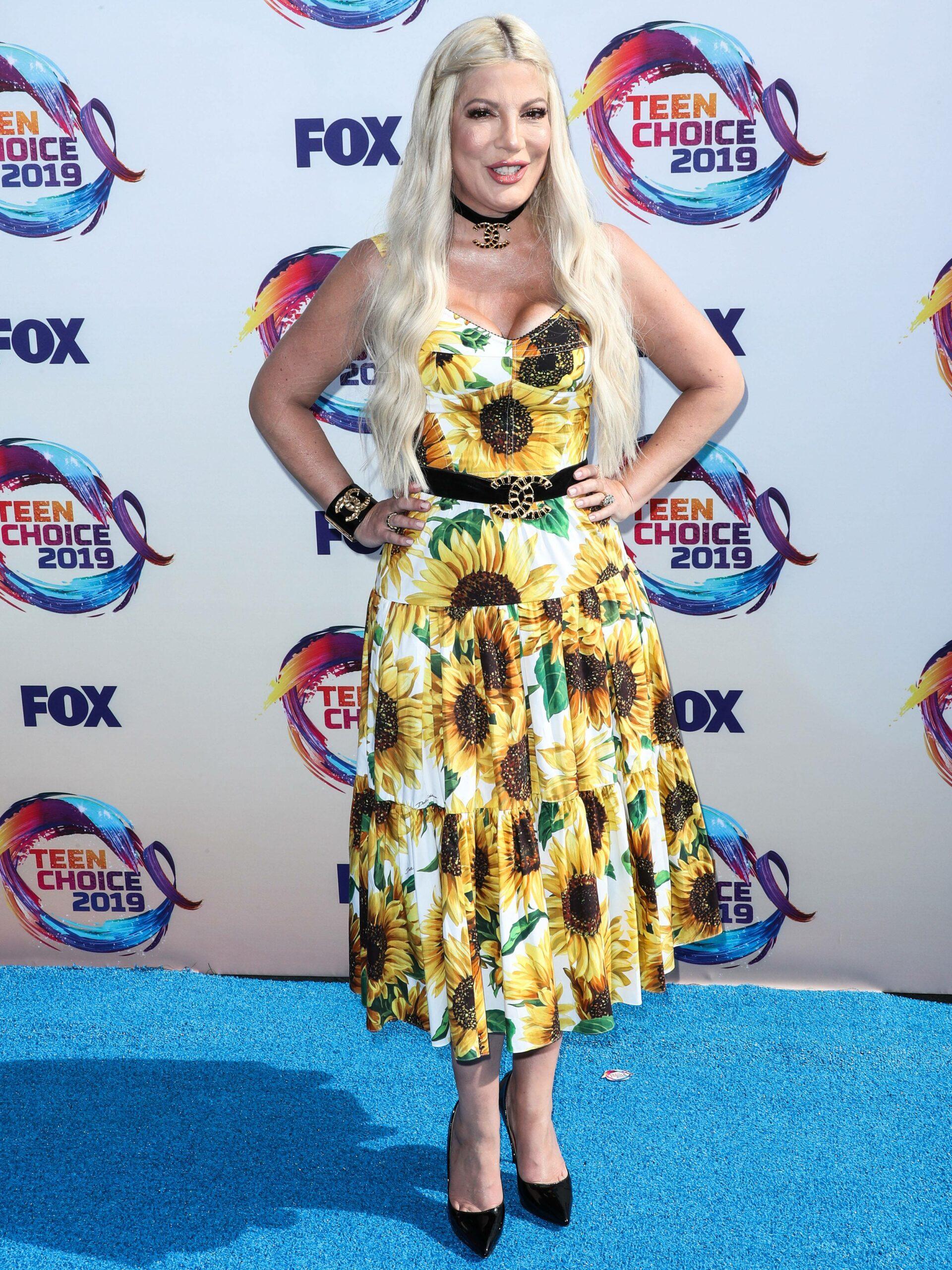 Tori Spelling no Teen Choice Awards 2019 da FOX