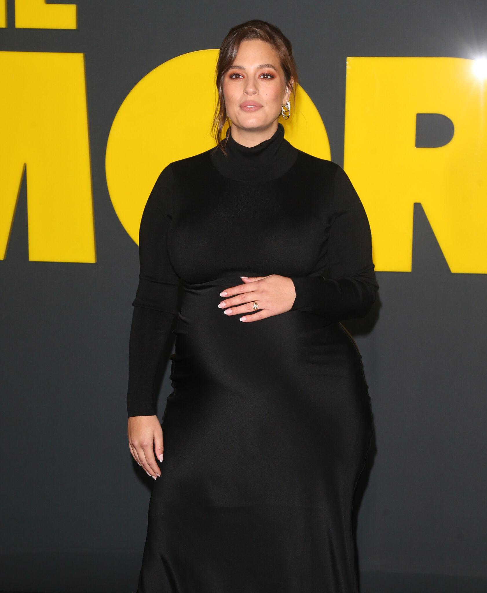 Pregnant Ashley Graham Goes Fully Nude In New Instagram Photo 8741