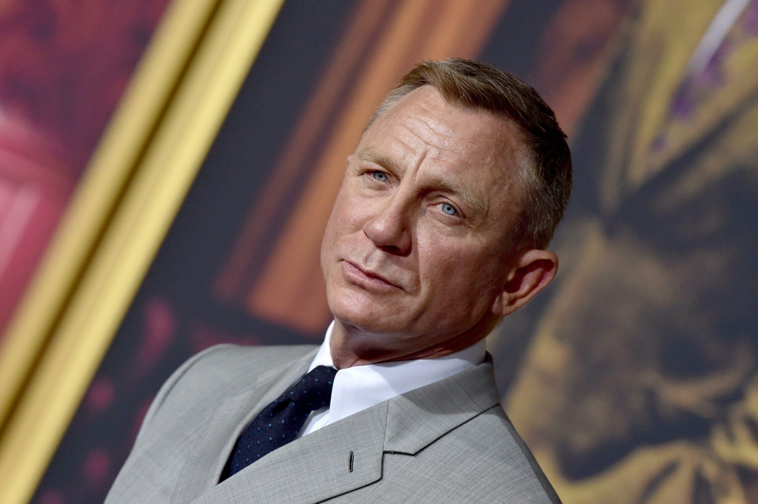 Daniel Craig Tests Positive For COVID-19, Cancels Return To Broadway