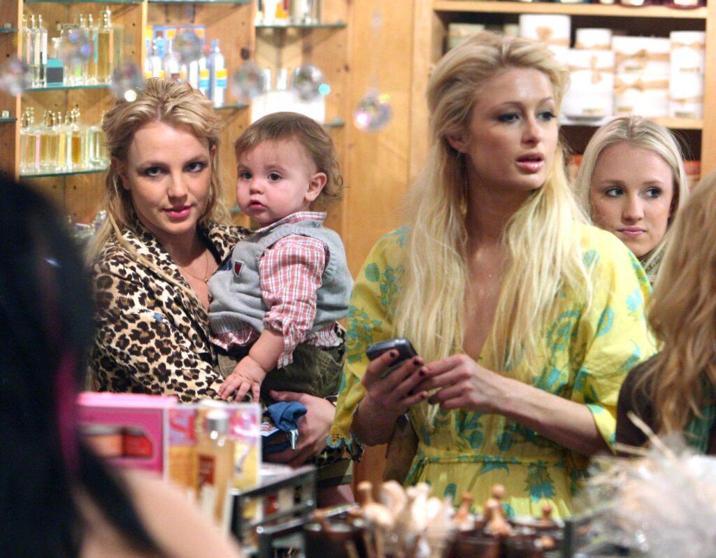Britney Spears & Paris Hilton Shopping
