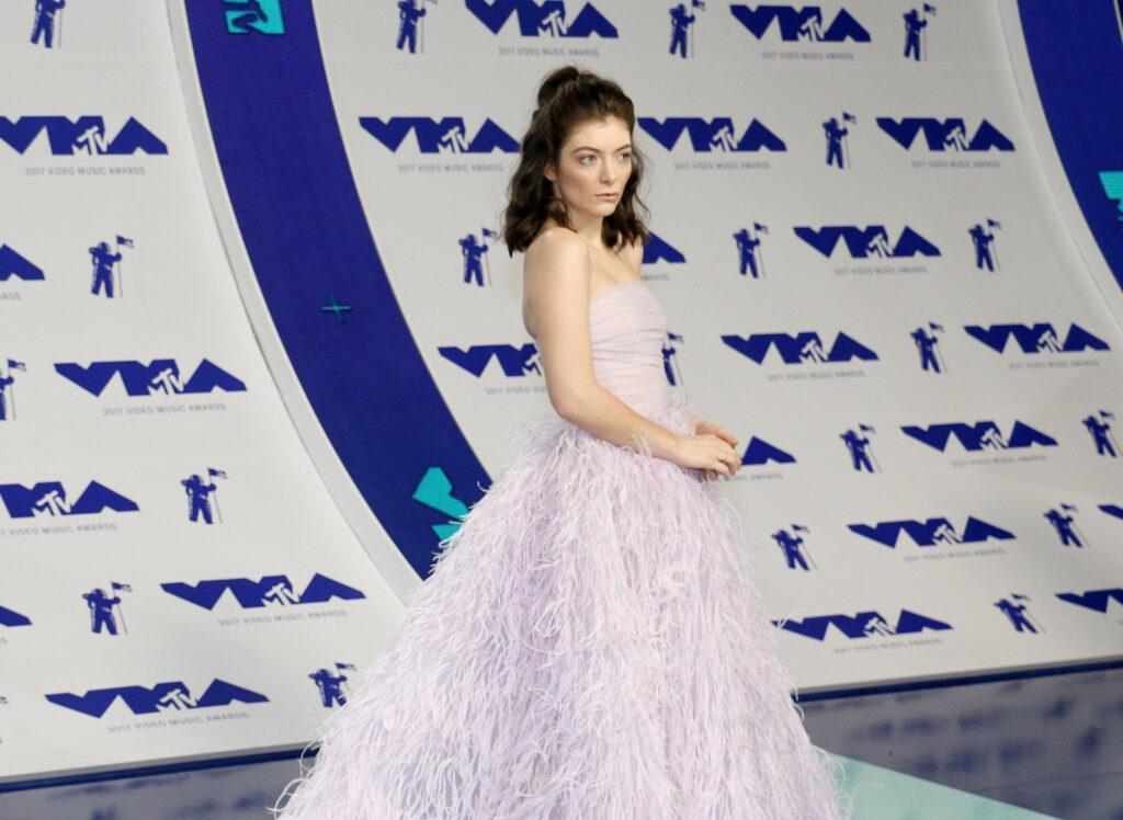 Lorde at the 2017 MTV Video Music Awards