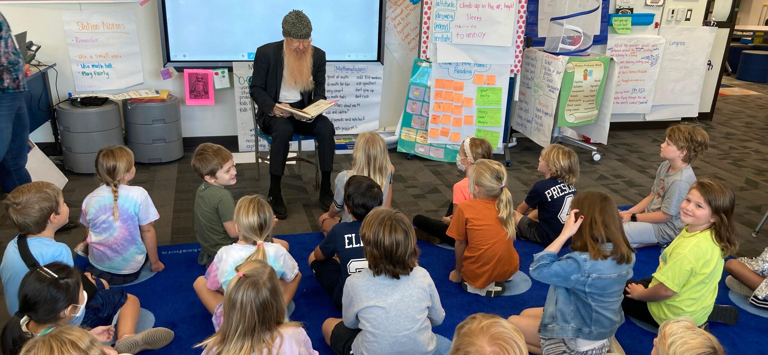 ‘ZZ Top’ Star Billy Gibbons Makes Surprise Appearance In 2nd Grade Classroom!