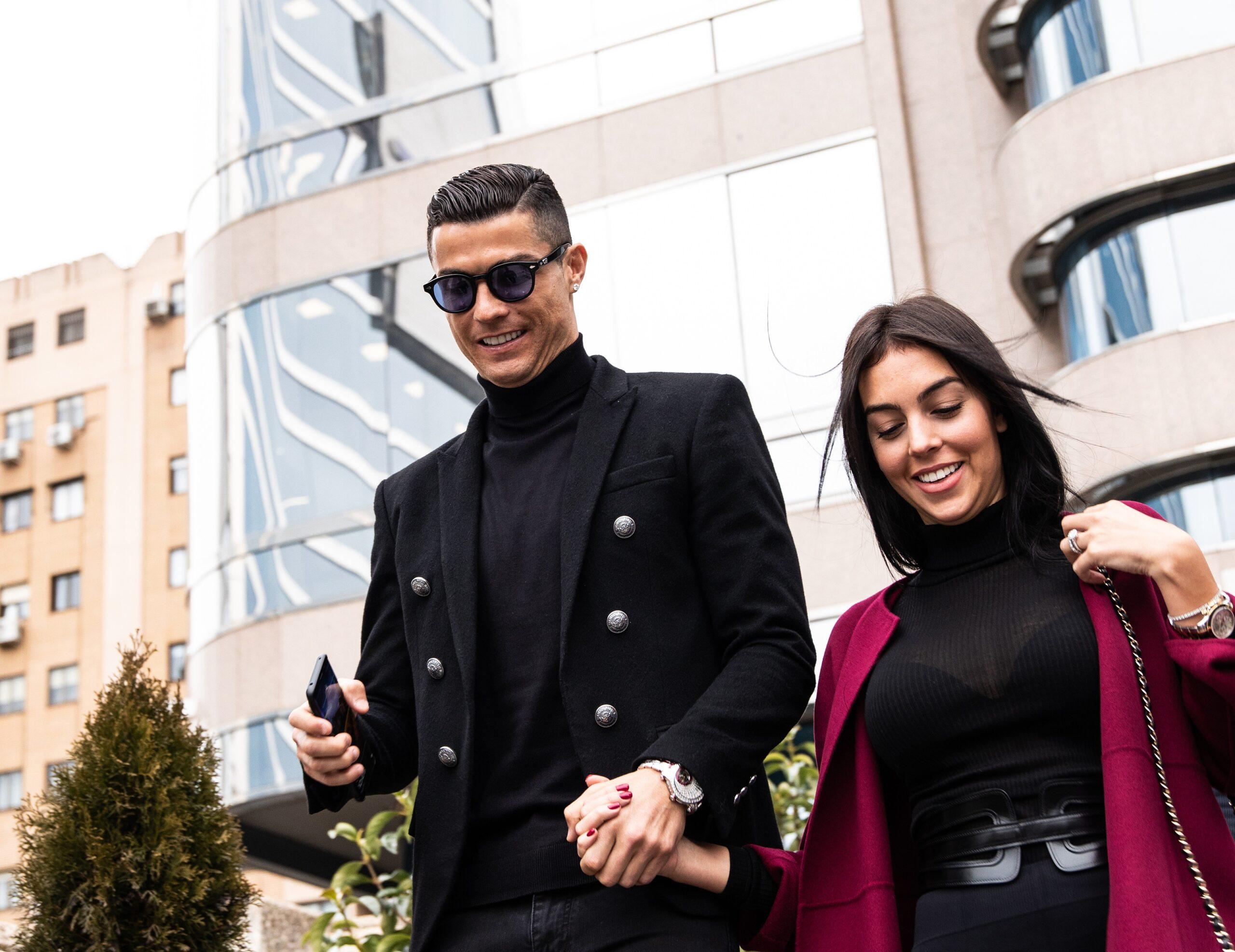 Cristiano Ronaldo and Georgina Rodríguez walking