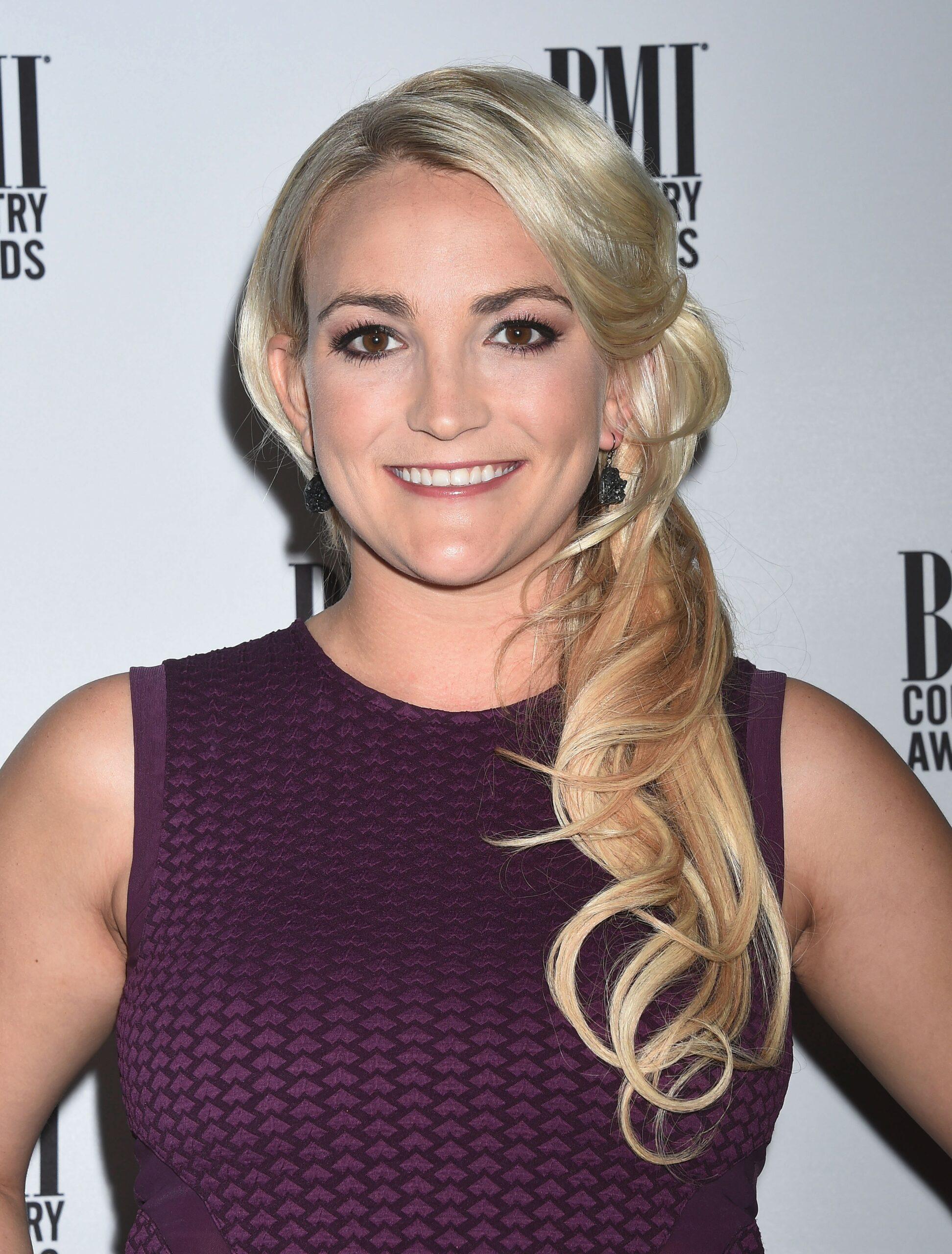 Jamie Lynn Spears smiling