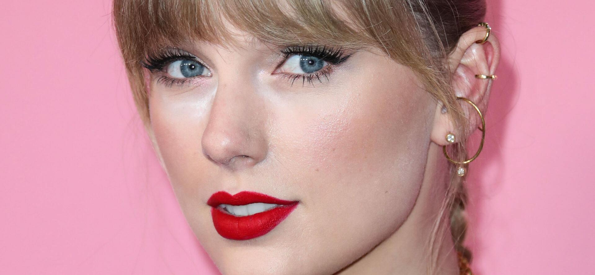 Taylor Swift Is Writing AND Directing Her First Feature Film!