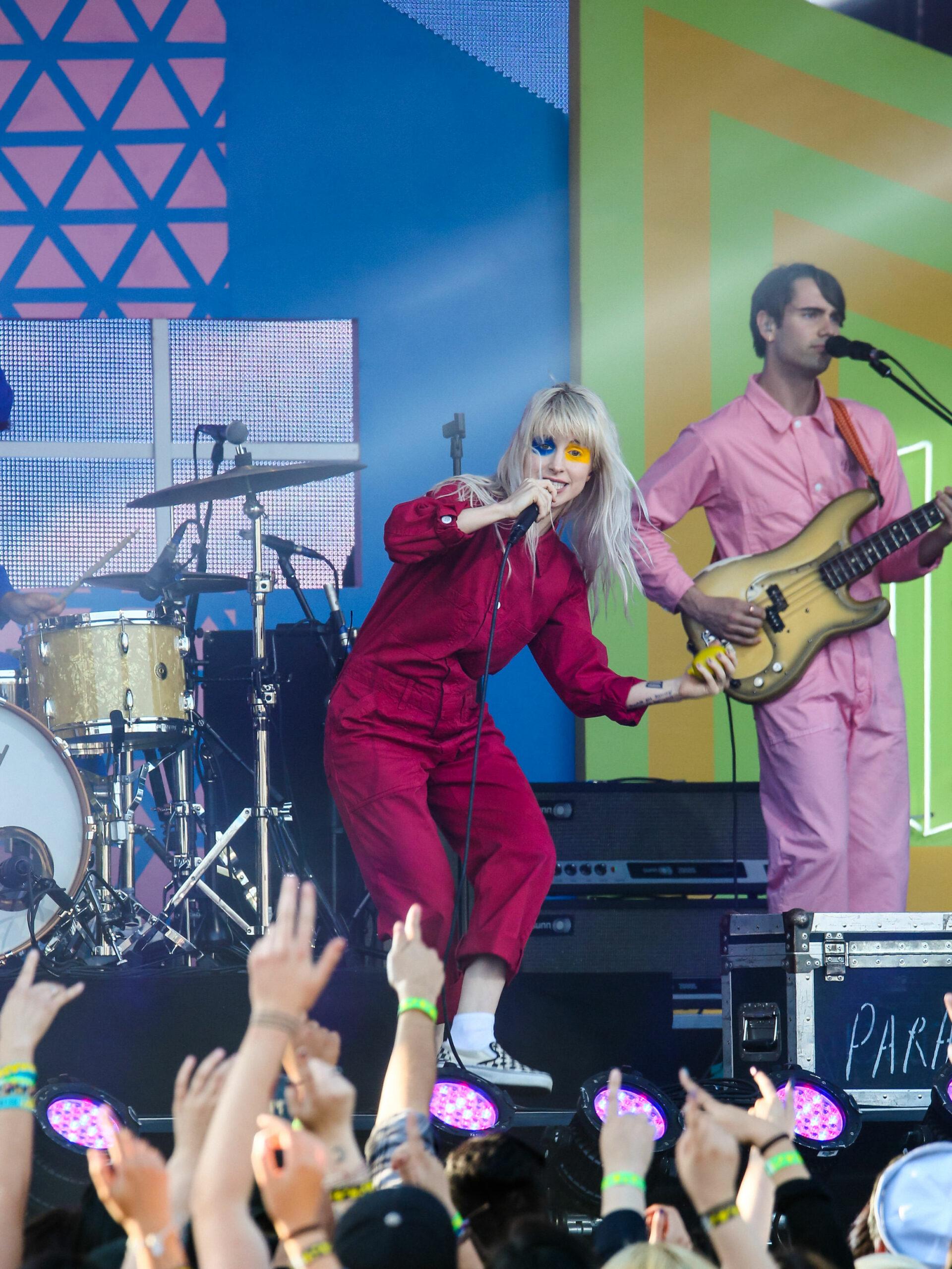 Hayley Williams of apos Paramore apos at apos Jimmy Kimmel Live apos