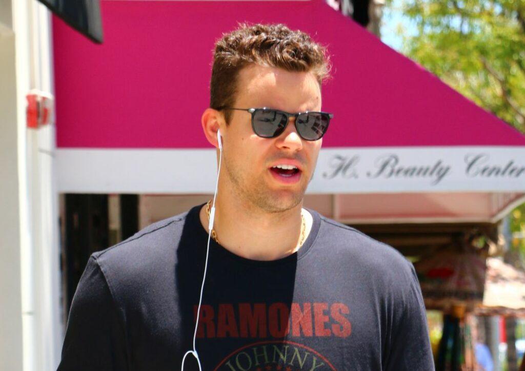 Kris Humphries spotted out in LA