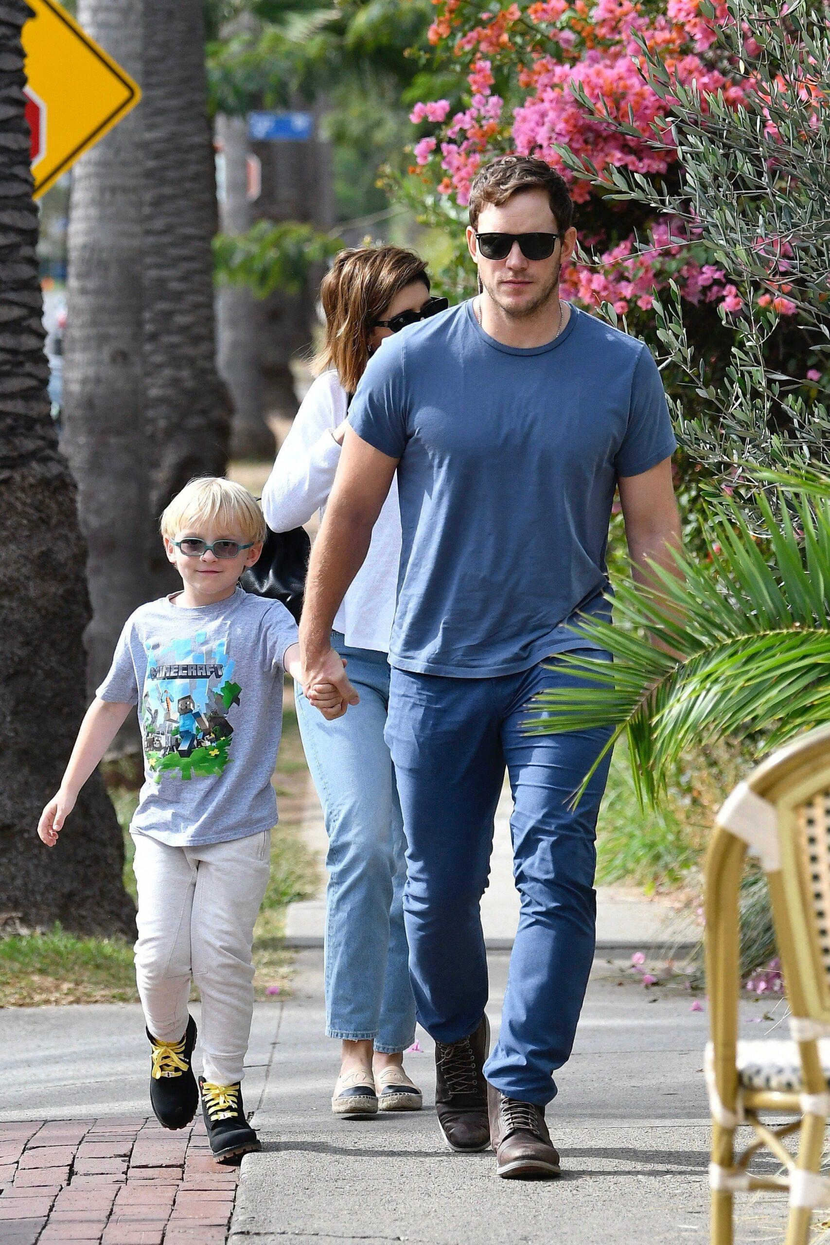 Katherine Schwarzenegger and Chris Pratt went to breakfast with Chris apos s son