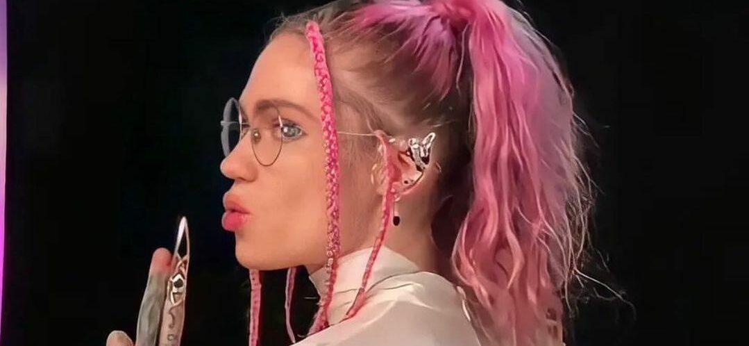 Grimes Shades Ex, Elon Musk, In Latest Song: ‘Even Love Couldn’t Keep You In Place’