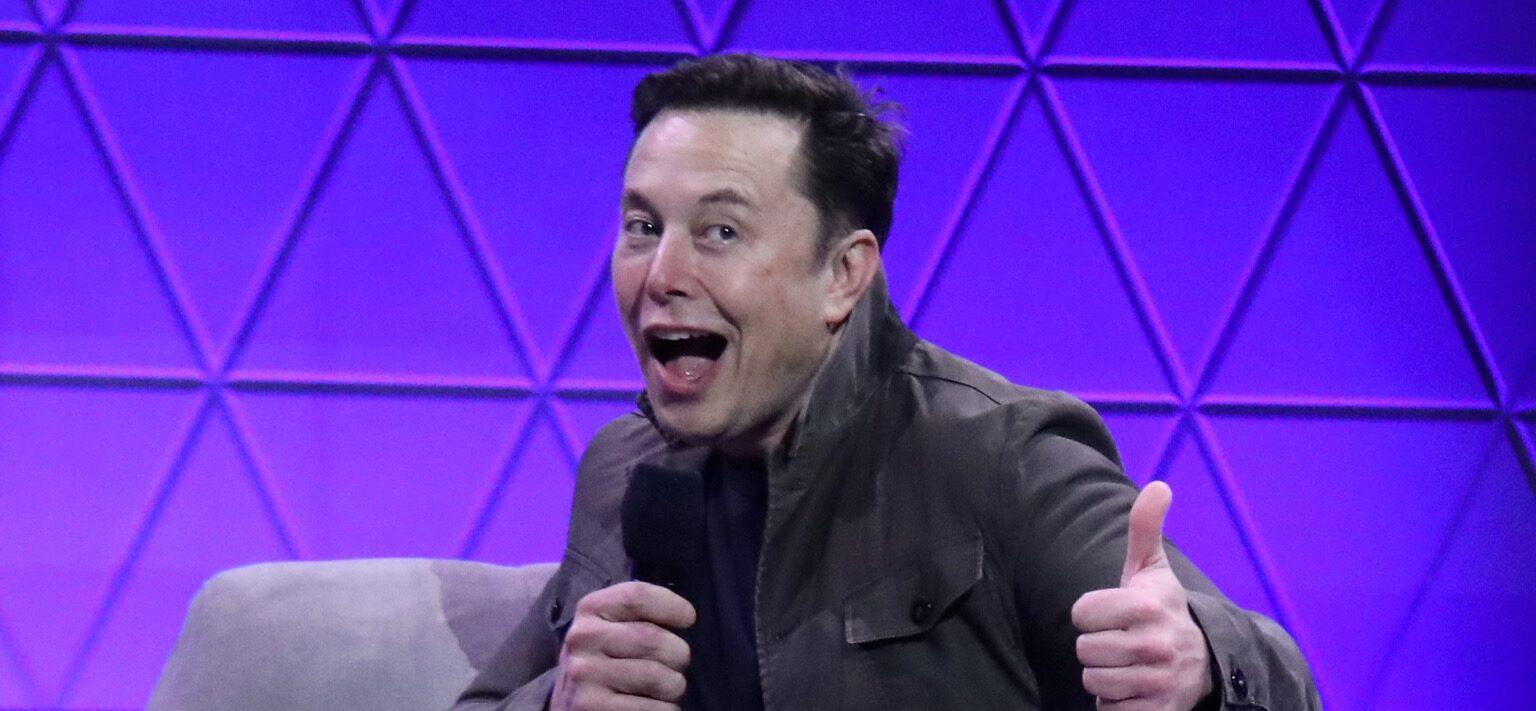 Elon Musk discusses tech topics on panel with Todd Howard at E3 2019 Expo