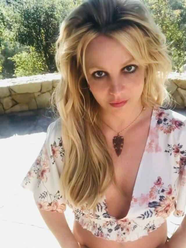 cropped-Britney-Spears-Loses-4-Pounds-During-Holidays-Pictures.jpg