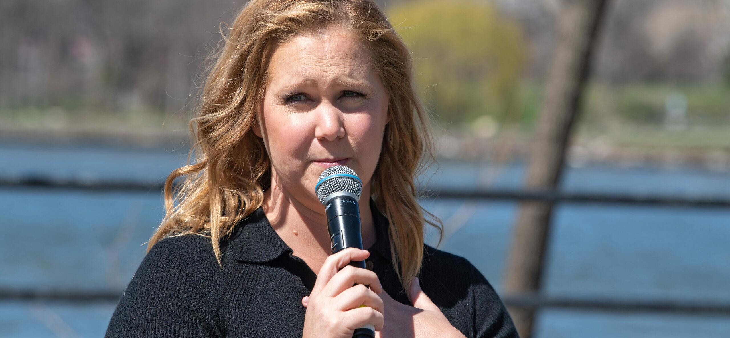Amy Schumer Asks For Public’s Help: #FreeTheGrilledCheese!
