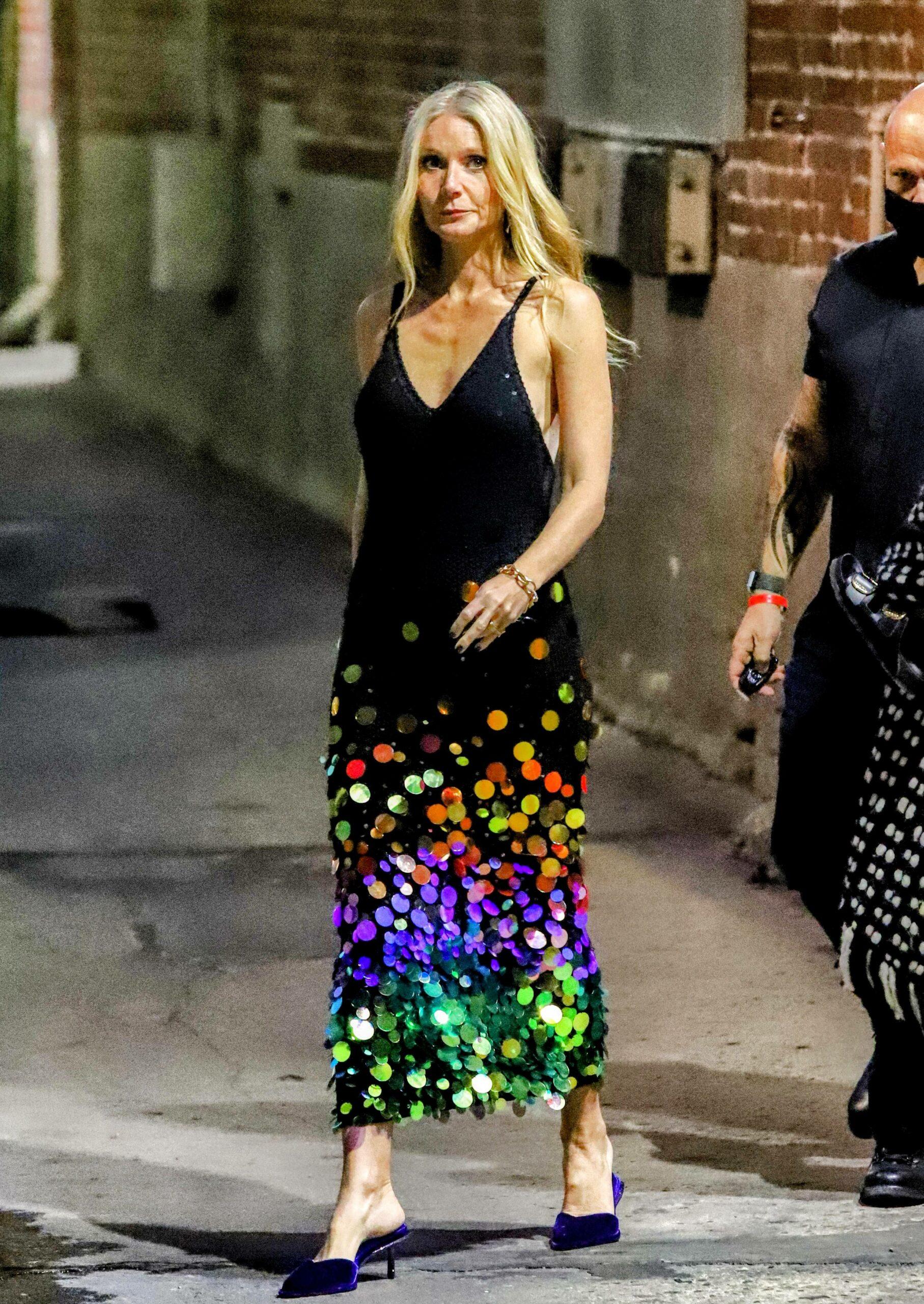Gwyneth Paltrow seen leaving Jimmy Kimmel in a rainbow sequence LBD. 08 Nov 2021 Pictured: Gwyneth Paltrow. Photo credit: APEX / MEGA TheMegaAgency.com +1 888 505 6342 (Mega Agency TagID: MEGA803540_001.jpg) [Photo via Mega Agency]