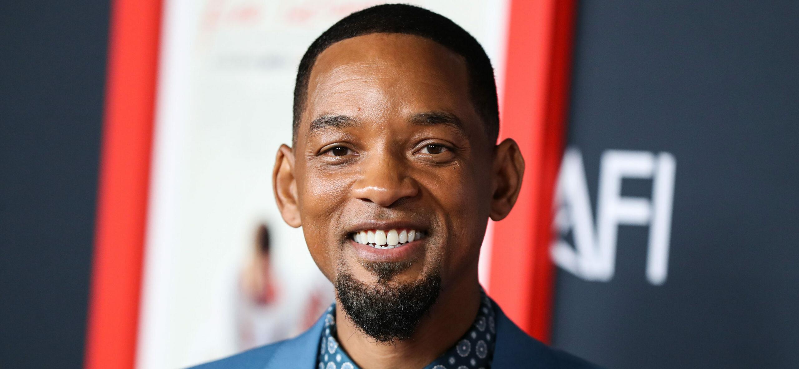 Will Smith Rips FART While Working Out With NFL’s Miami Dolphins!