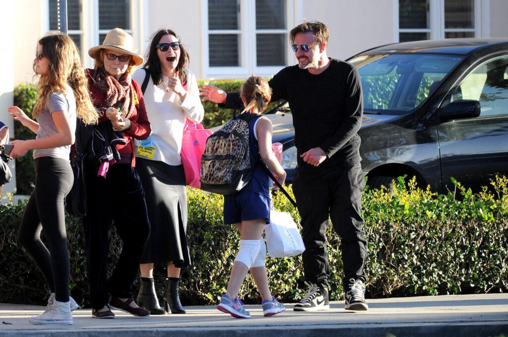 Courteney Cox and David Arquette reunite at daughter Coco apos s soccer game in LA