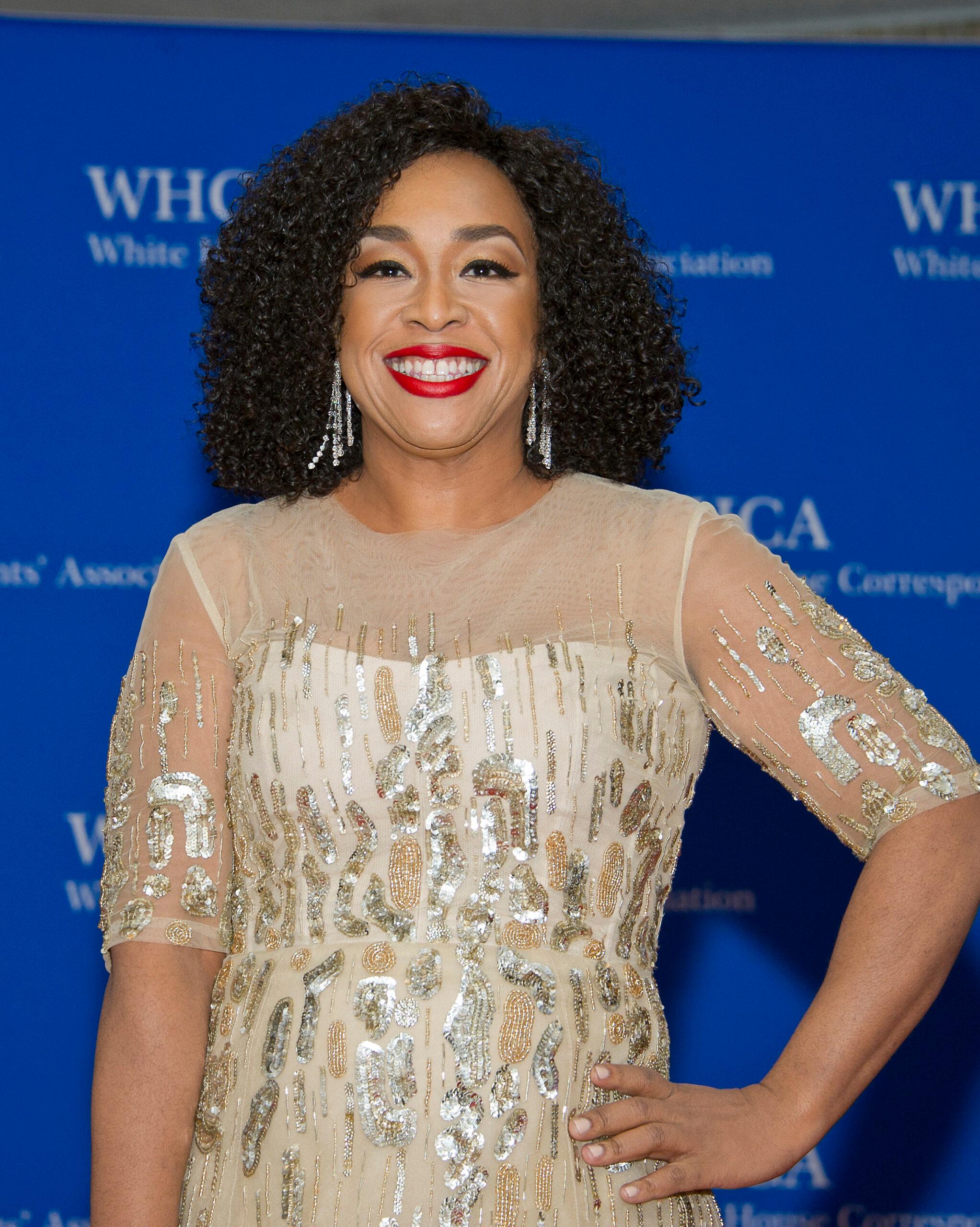 Shonda Rhimes at 2016 White House Correspondents dinner