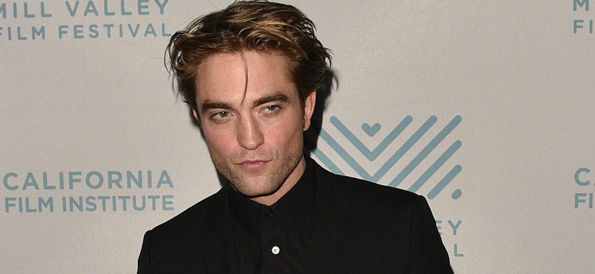 Robert Pattinson Revealed His Version Of Batman Is 'Kind Of A Weirdo'(01)