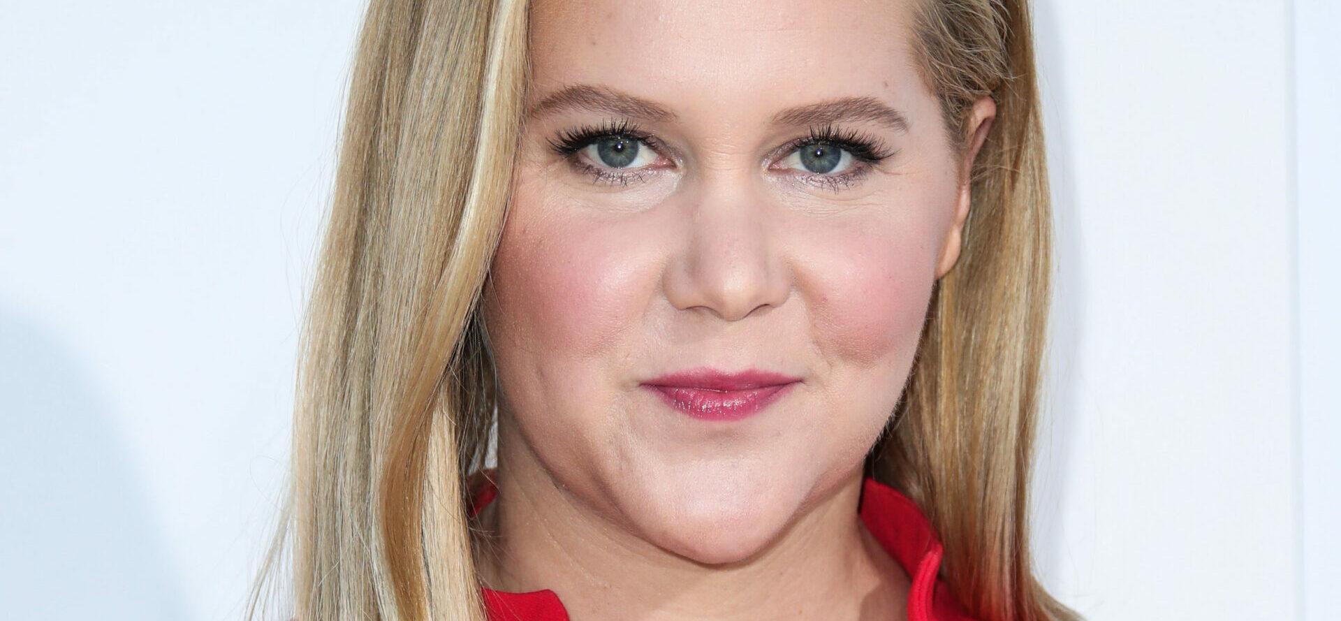 Did Amy Schumer Steal A Joke At The 2022 Oscars?