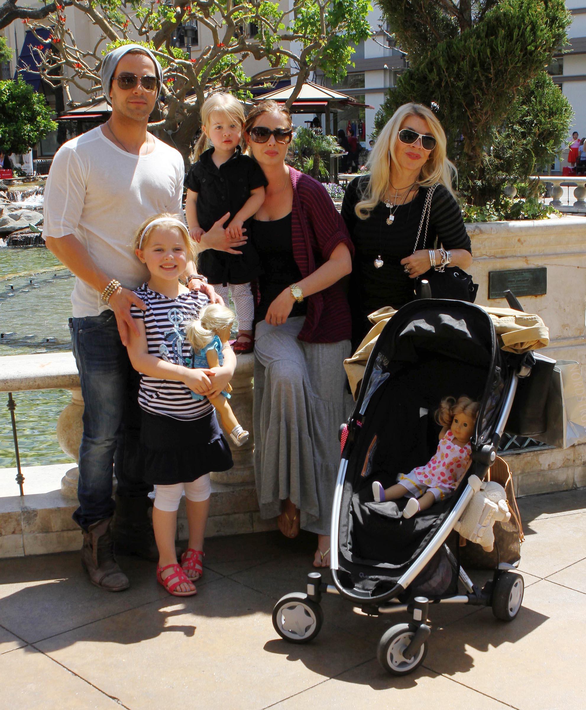 JOEY LAWRENCE AND FAMILY AT THE GROVE