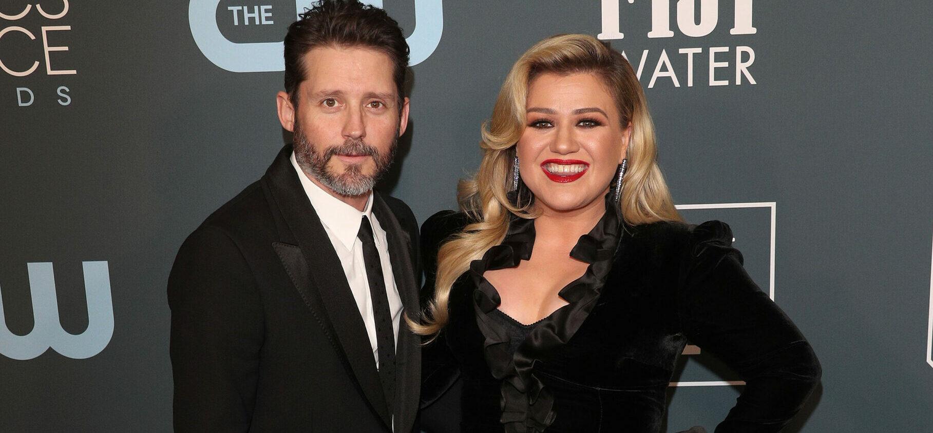 Kelly Clarkson Settles Divorce, Agrees To Vaccinate Kids Against COVID-19