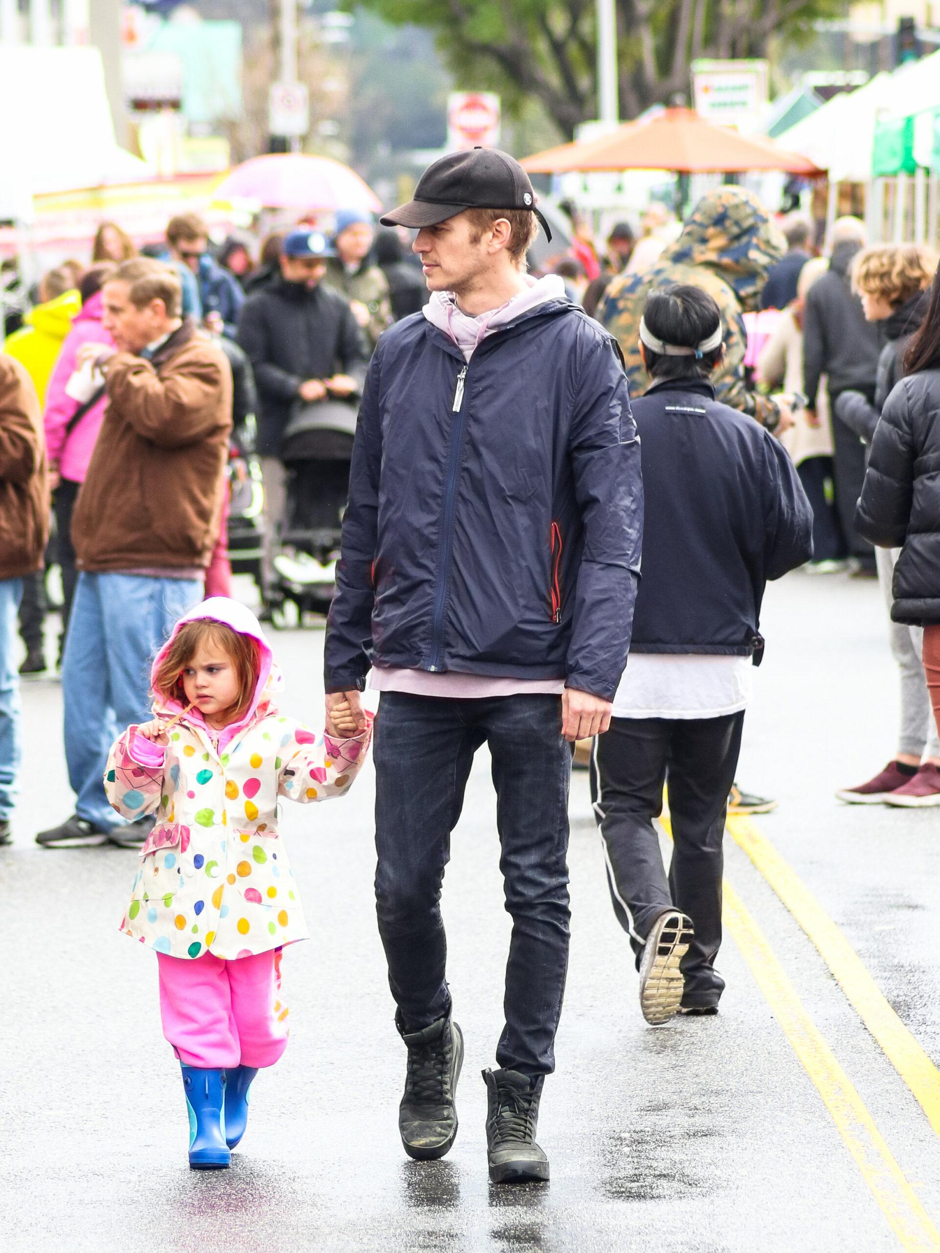Hayden Christensen and his daughter at Farmer's Market