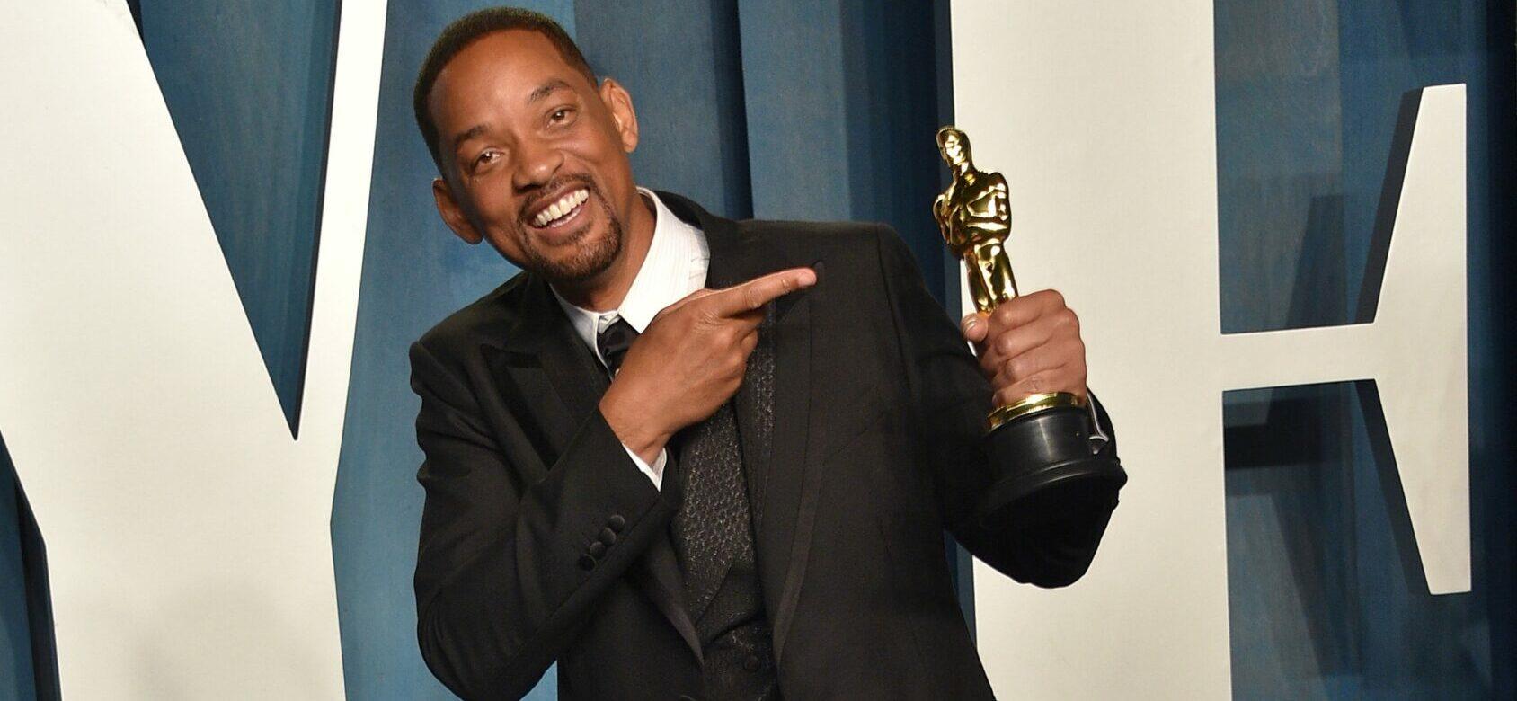 Will Smith showed off his Oscar trophy