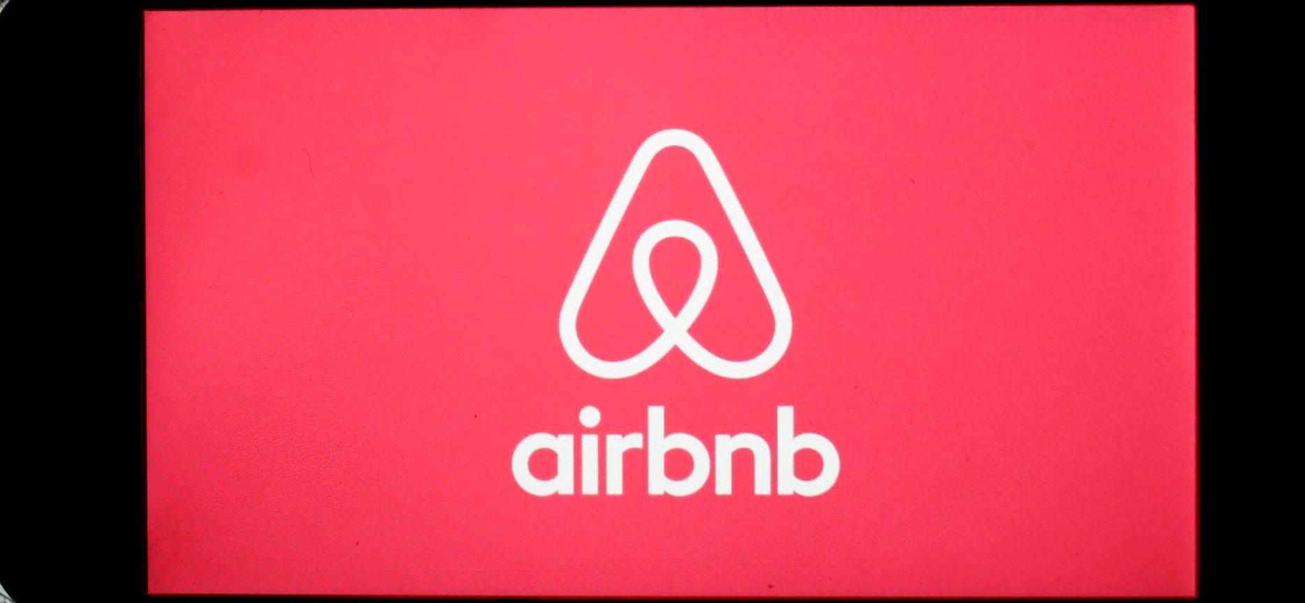 Airbnb online marketplace illustration