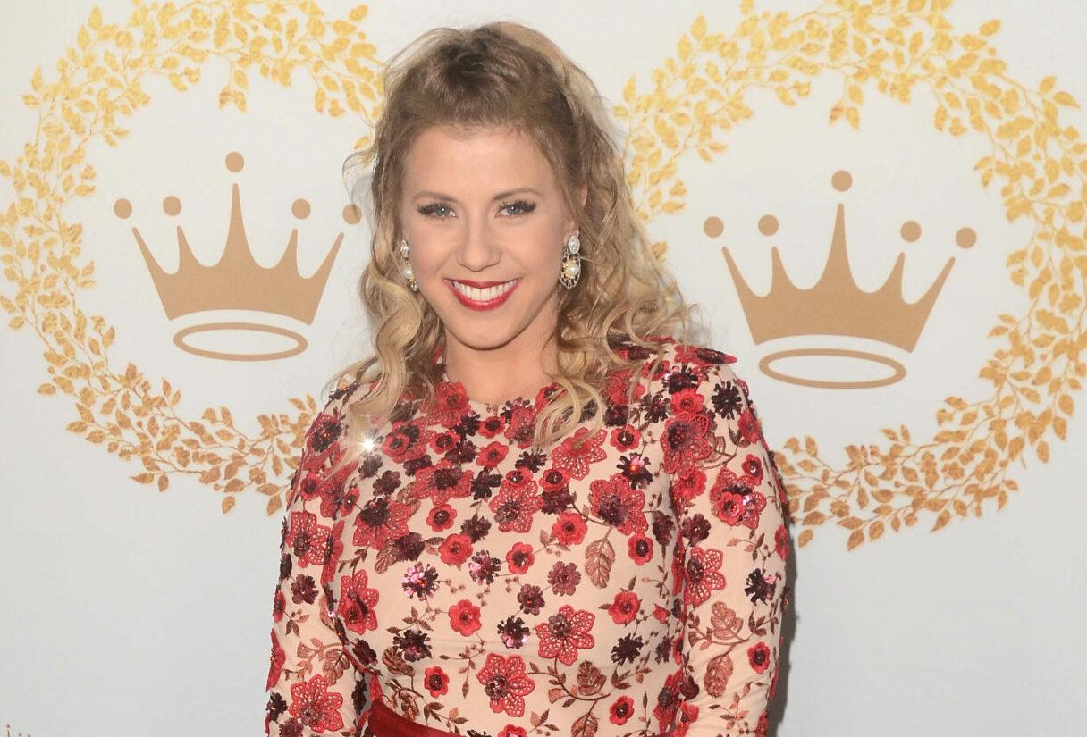 Jodie Sweetin at the Hallmark Channel and Hallmark Movies & Mysteries Winter 2019 TCA Event.