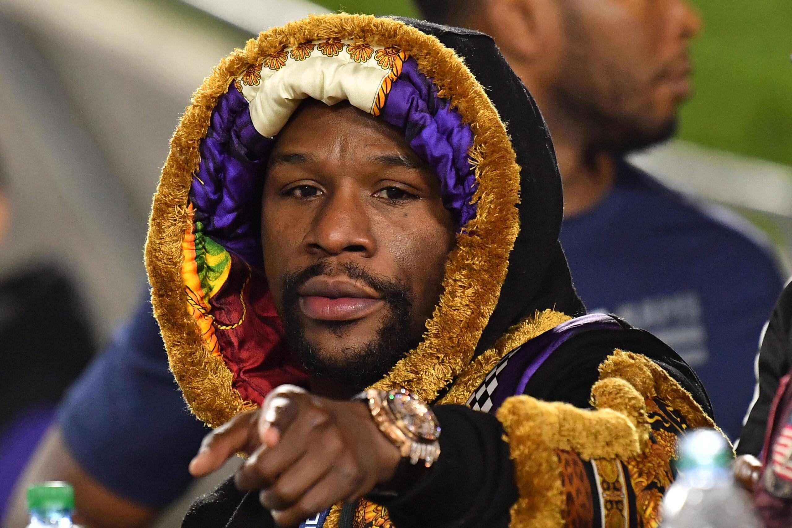 Floyd Mayweather at NFL 2018: Vikings vs Rams SEP 27