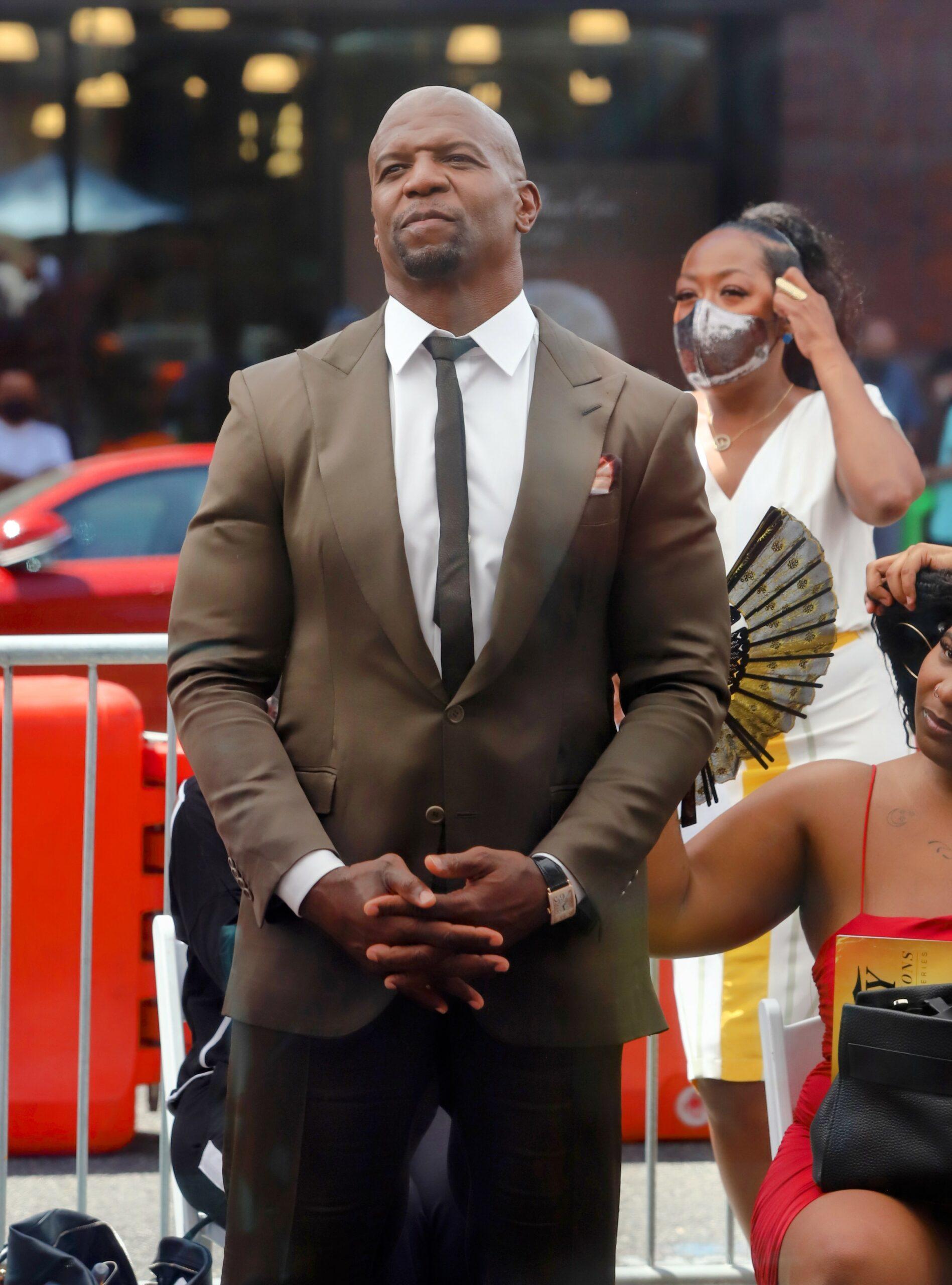 Terry Crews receives his Hollywood star with Tachina Arnold singing Happy Birthday along with Howie Mandell