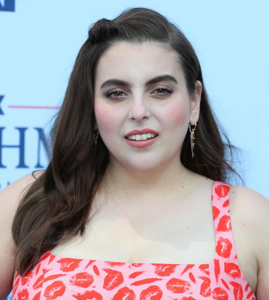 Jonah Hill Shows His Support Of Sister Beanie Feldstein