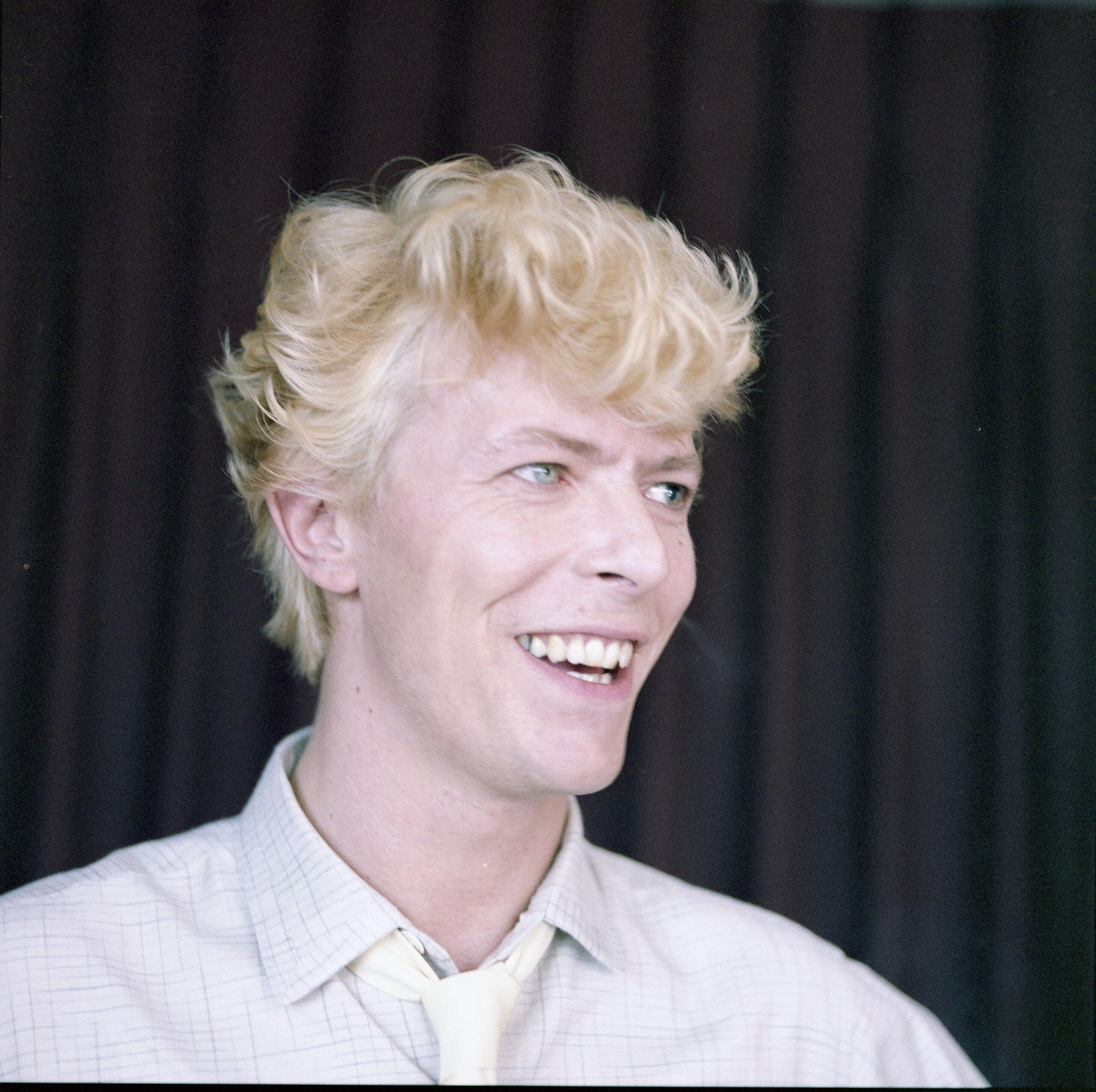Never-before-seen photos of David Bowie while sitting for his 1983 wax figure released by Madame Tussauds London