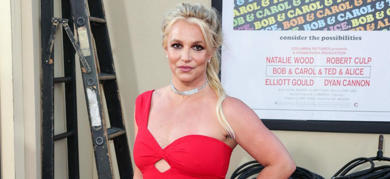 Britney Spears Goes Pantless For Post-Wedding Dance With Selena Gomez, Drew Barrymore