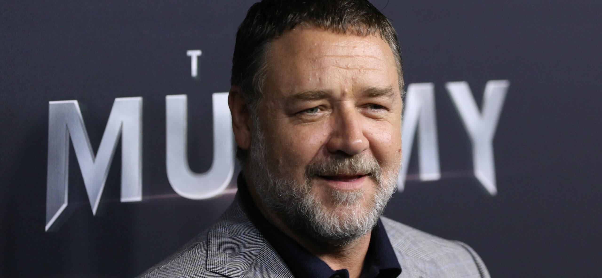 'Gladiator' Star Russell Crowe Takes Family To See 'Old Office' At ...