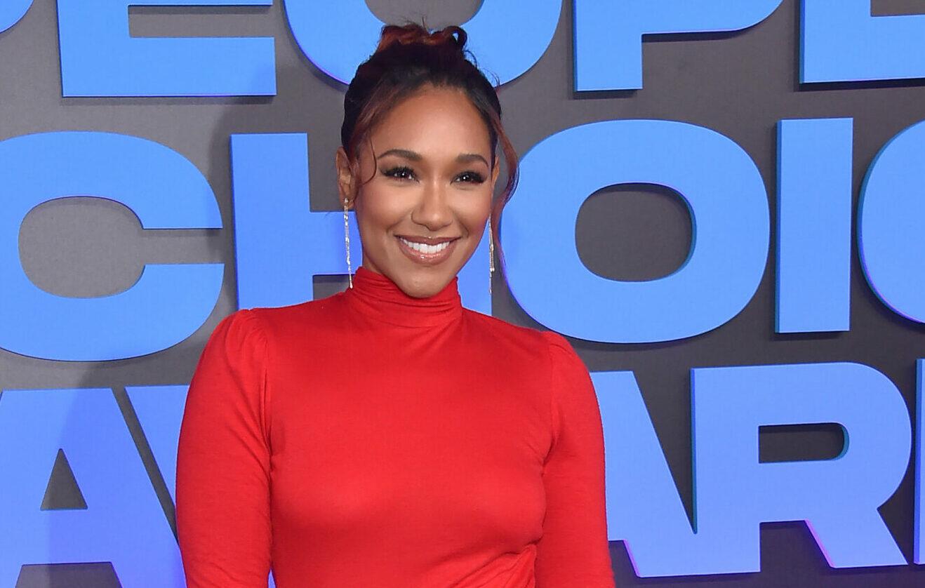 2021 People’s Choice Awards at Barker Hanger on December 07, 2021 in Santa Monica, CA. © OConnor/AFF-USA.com. 07 Dec 2021 Pictured: Candice Patton.