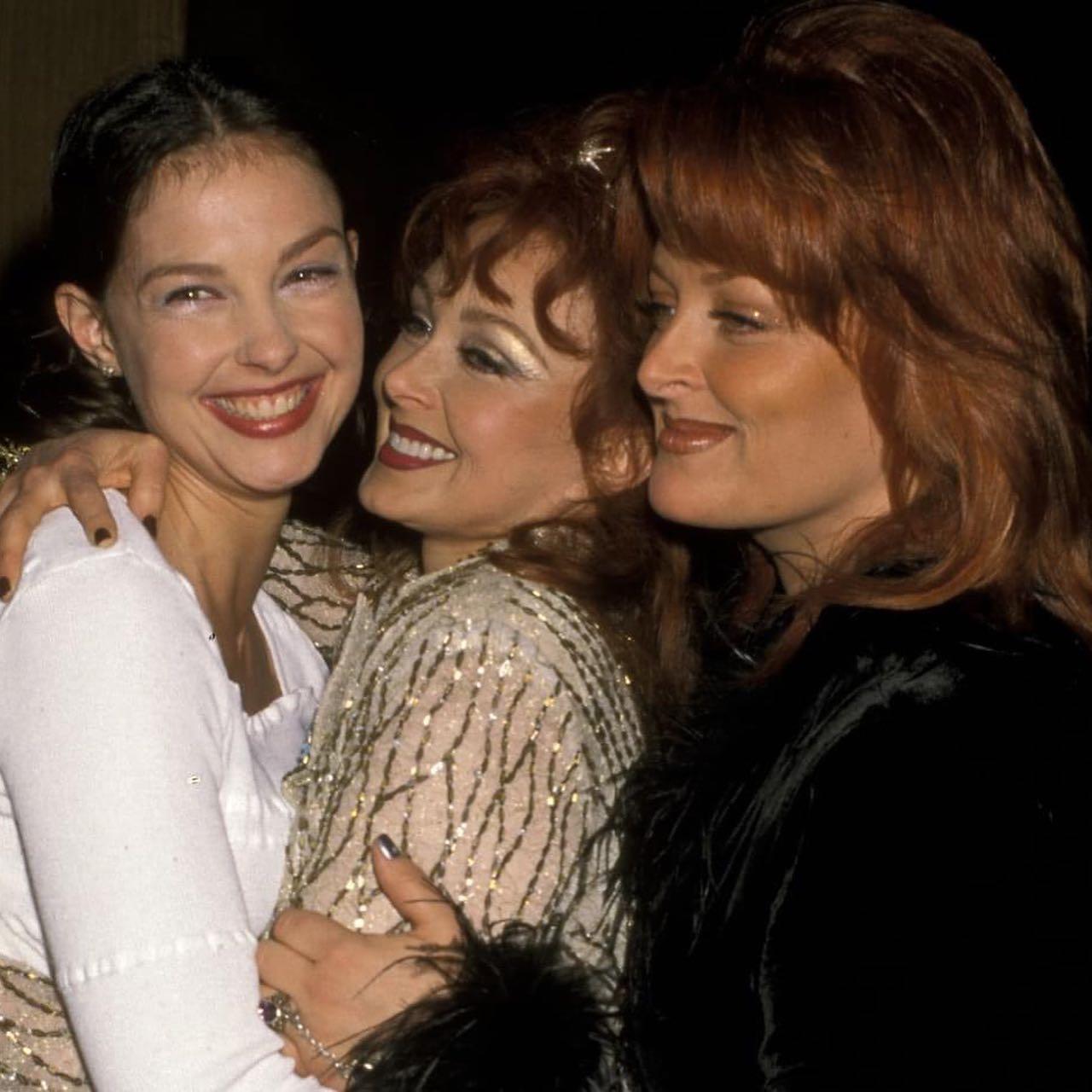 Wynonna Judd, Ashley Judd, and Naomi Judd