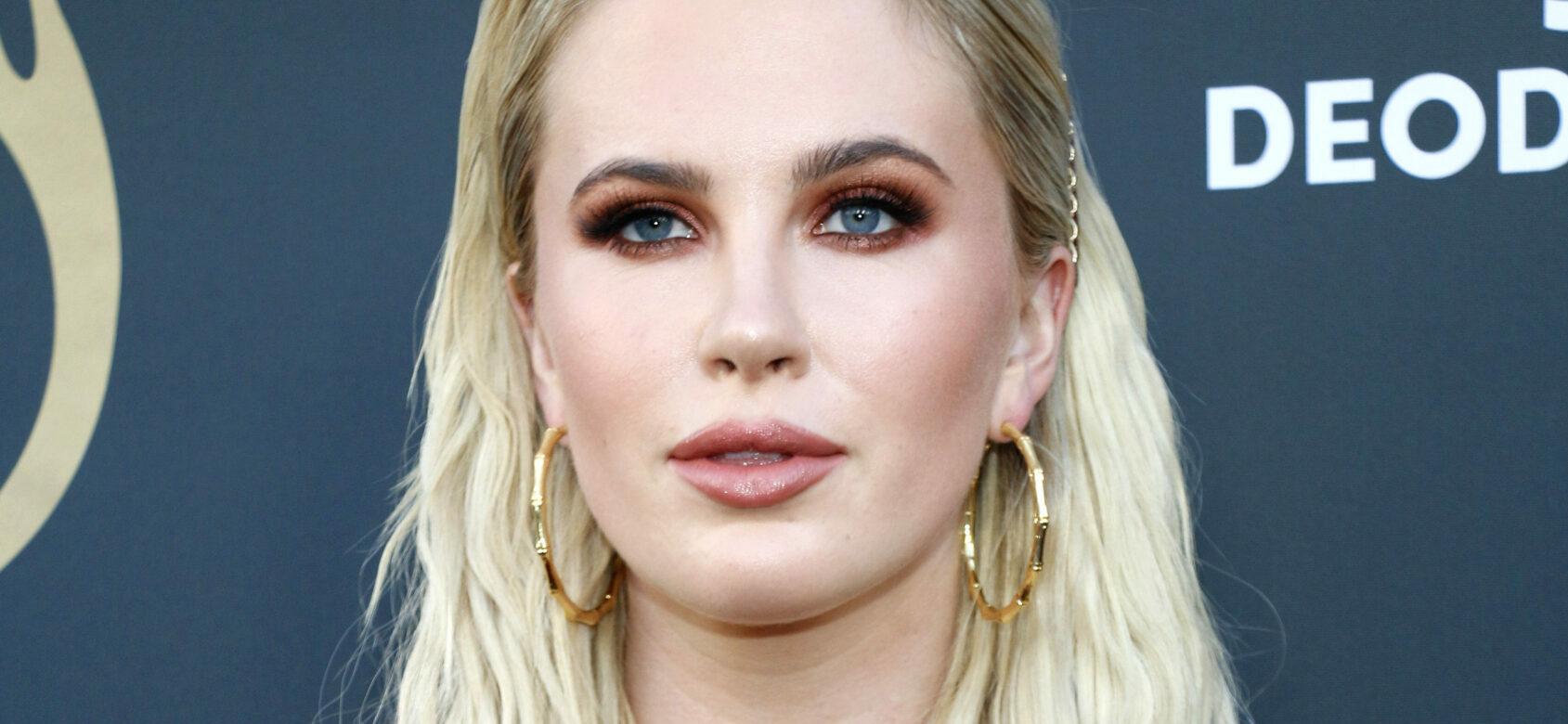 Ireland Baldwin Shares ‘Sci-Fi’ Video Of Her Baby Kicking Inside Pregnant Stomach