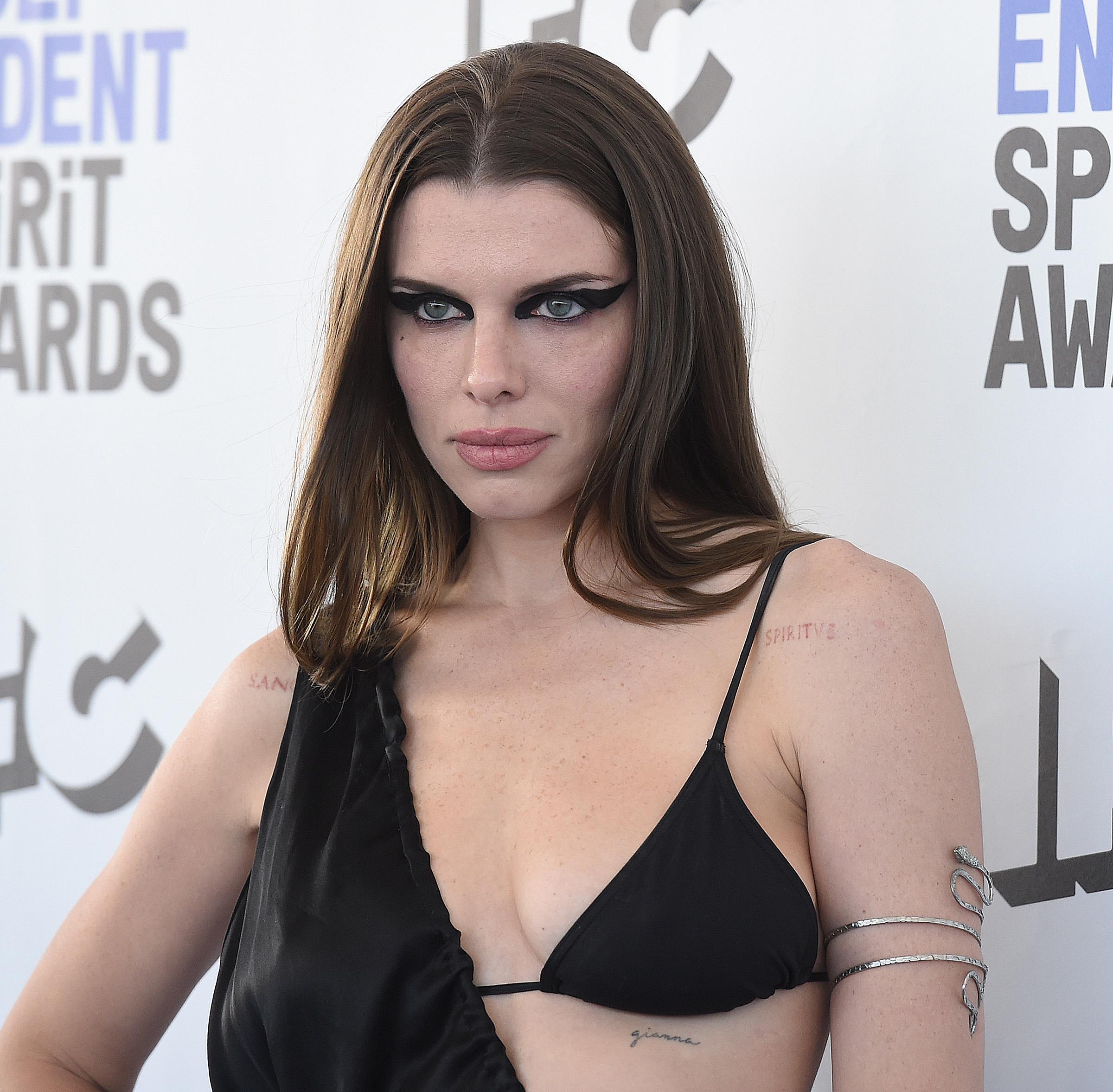 Julia Fox at The Film Independent Spirit Awards, Arrivals