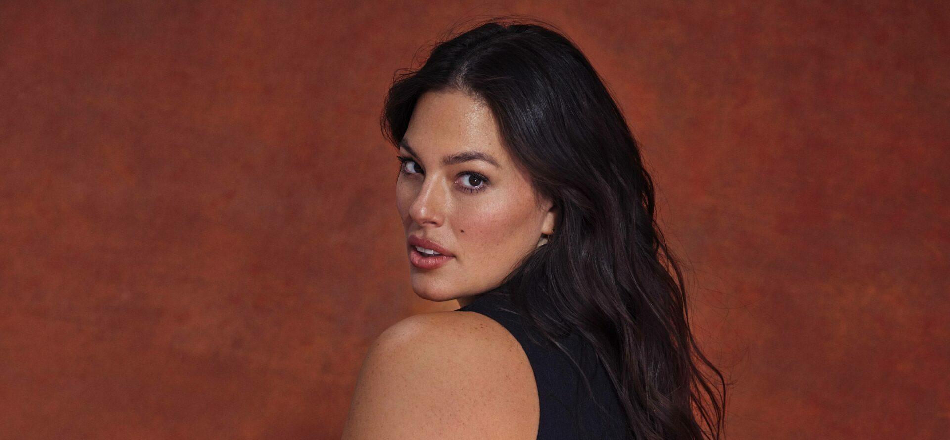 Ashley Graham Gives Goddess Vibes With Gold Jewelry & Clingy Dress