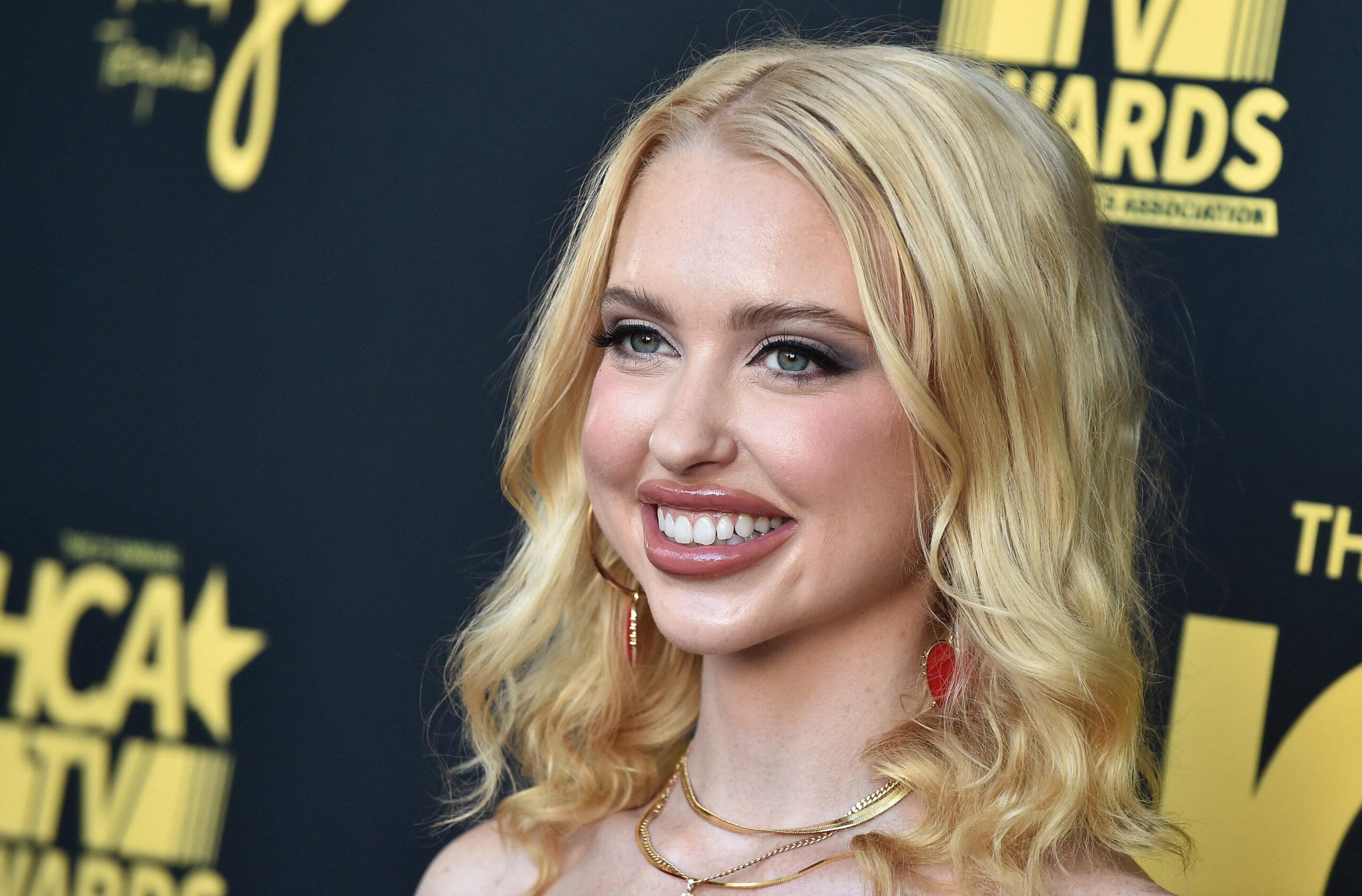 Chloe Cherry arriving to the 2nd Annual HCA TV Awards at Beverly Hilton Hotel on April 13, 2022 in Beverly Hills, CA. 